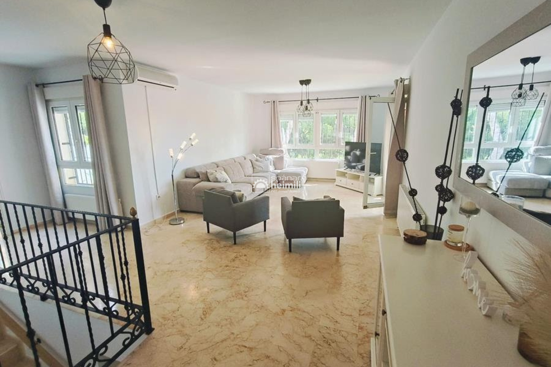 Resale - Villa -
Campoamor/Las Ramblas