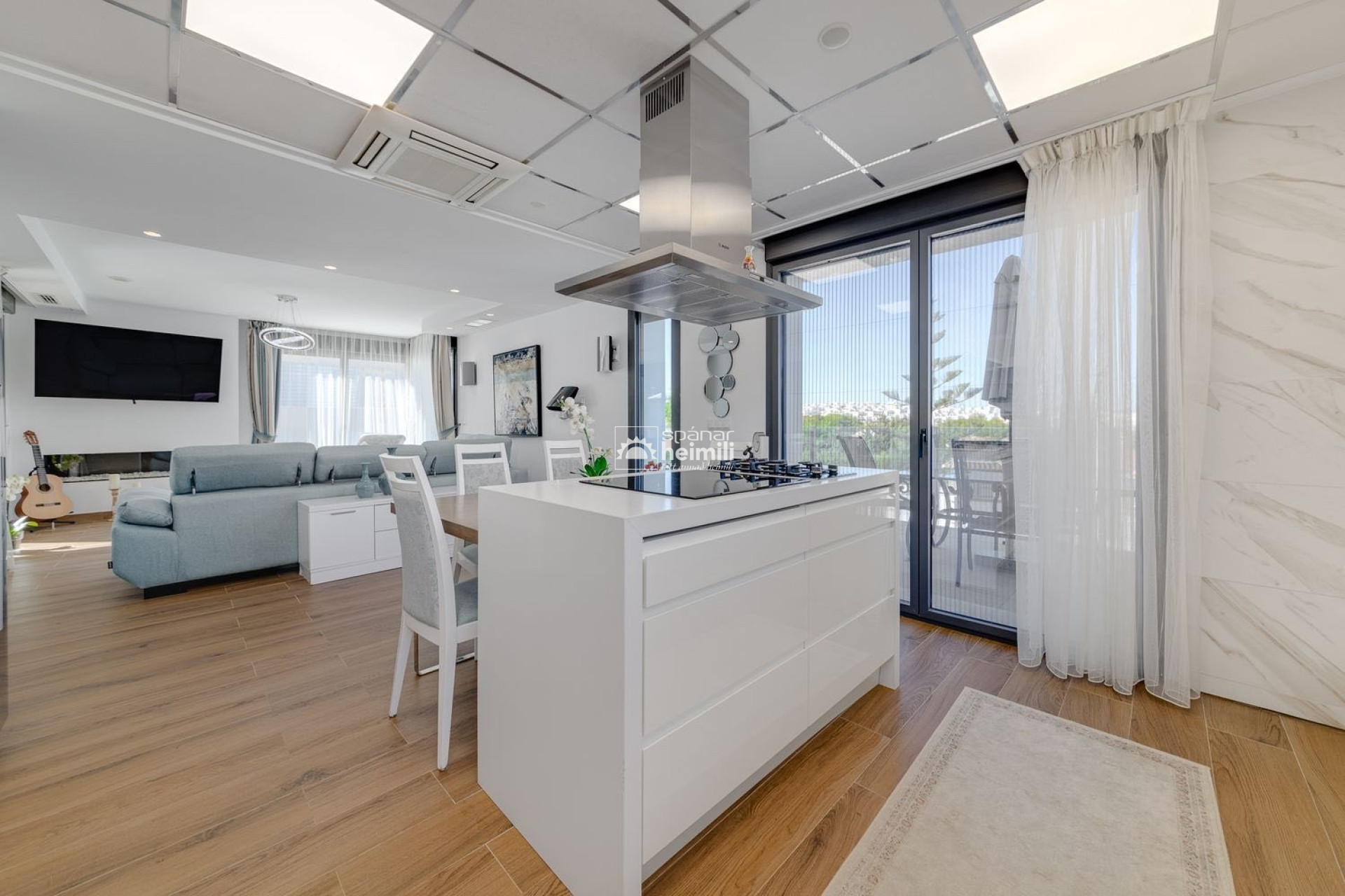 Resale - Villa -
Los Altos/Los Balcones