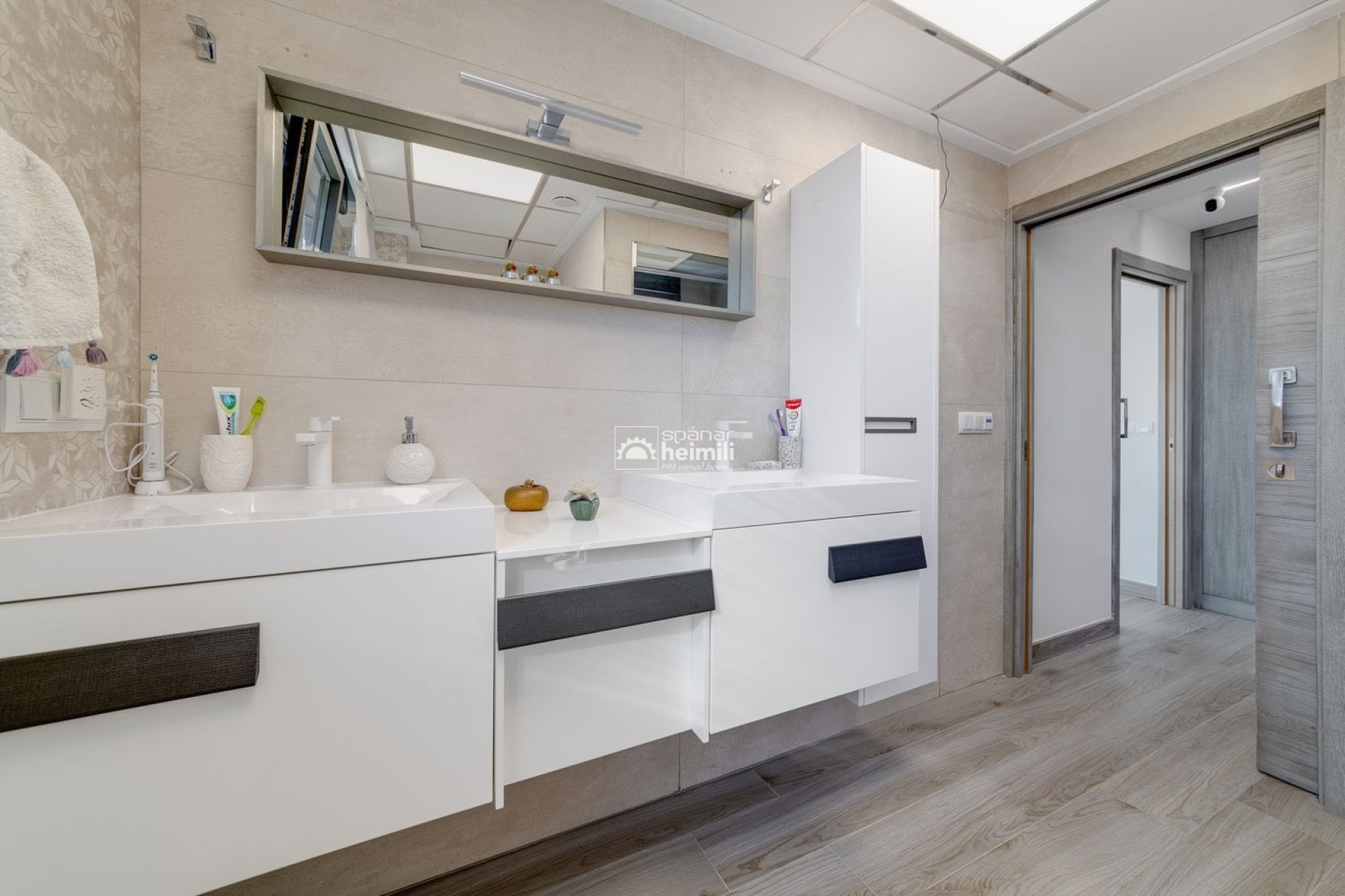 Resale - Villa -
Los Altos/Los Balcones