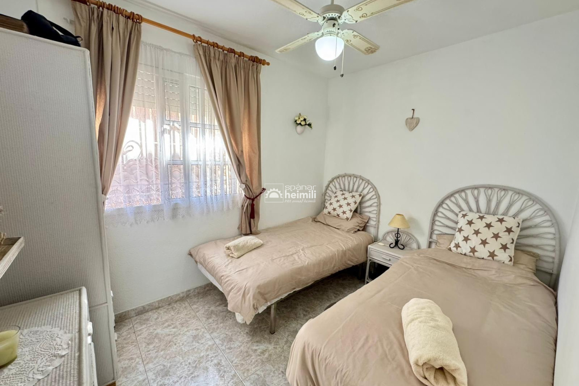 Resale - Villa -
Punta Prima