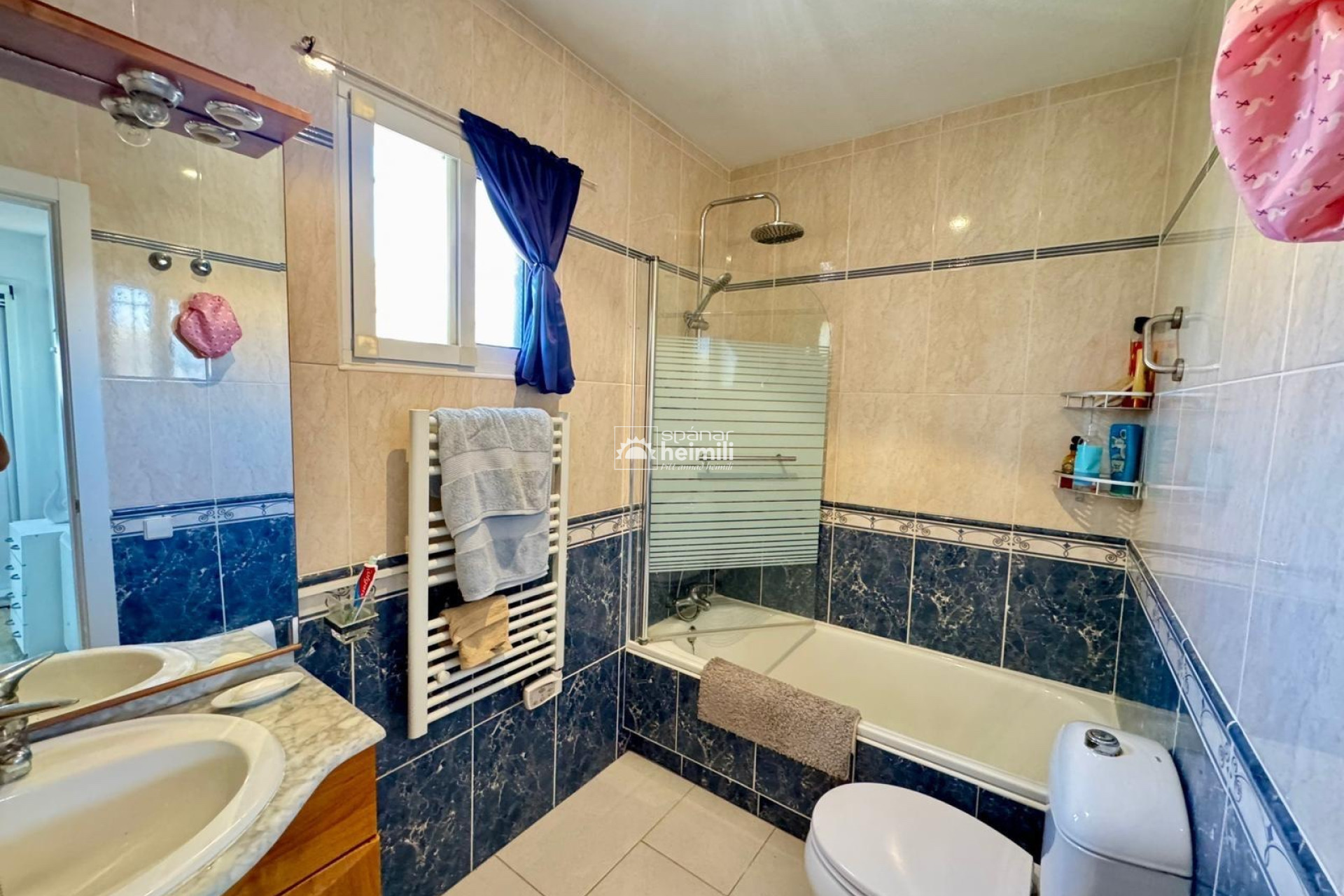 Resale - Villa -
Punta Prima