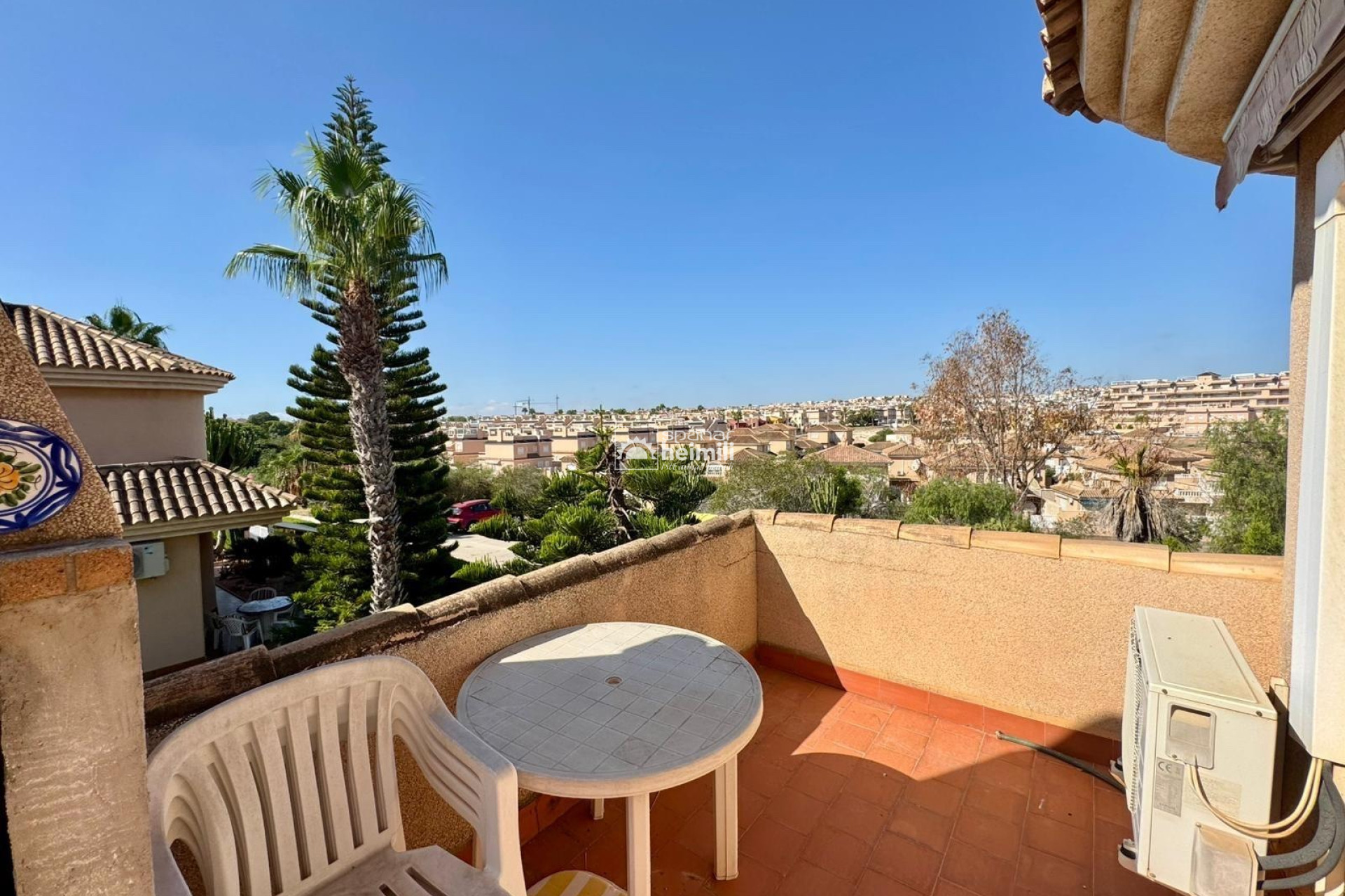 Resale - Villa -
Punta Prima