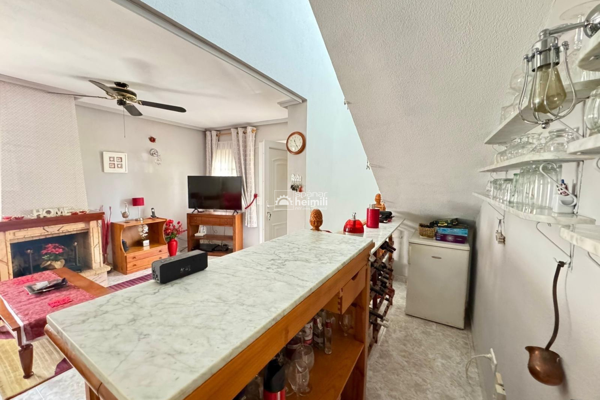 Resale - Villa -
Punta Prima