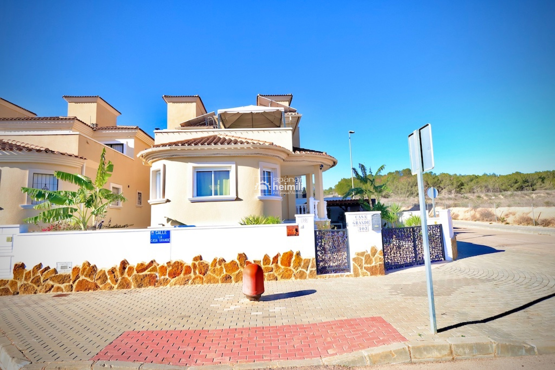 Resale - Villa -
San Miguel