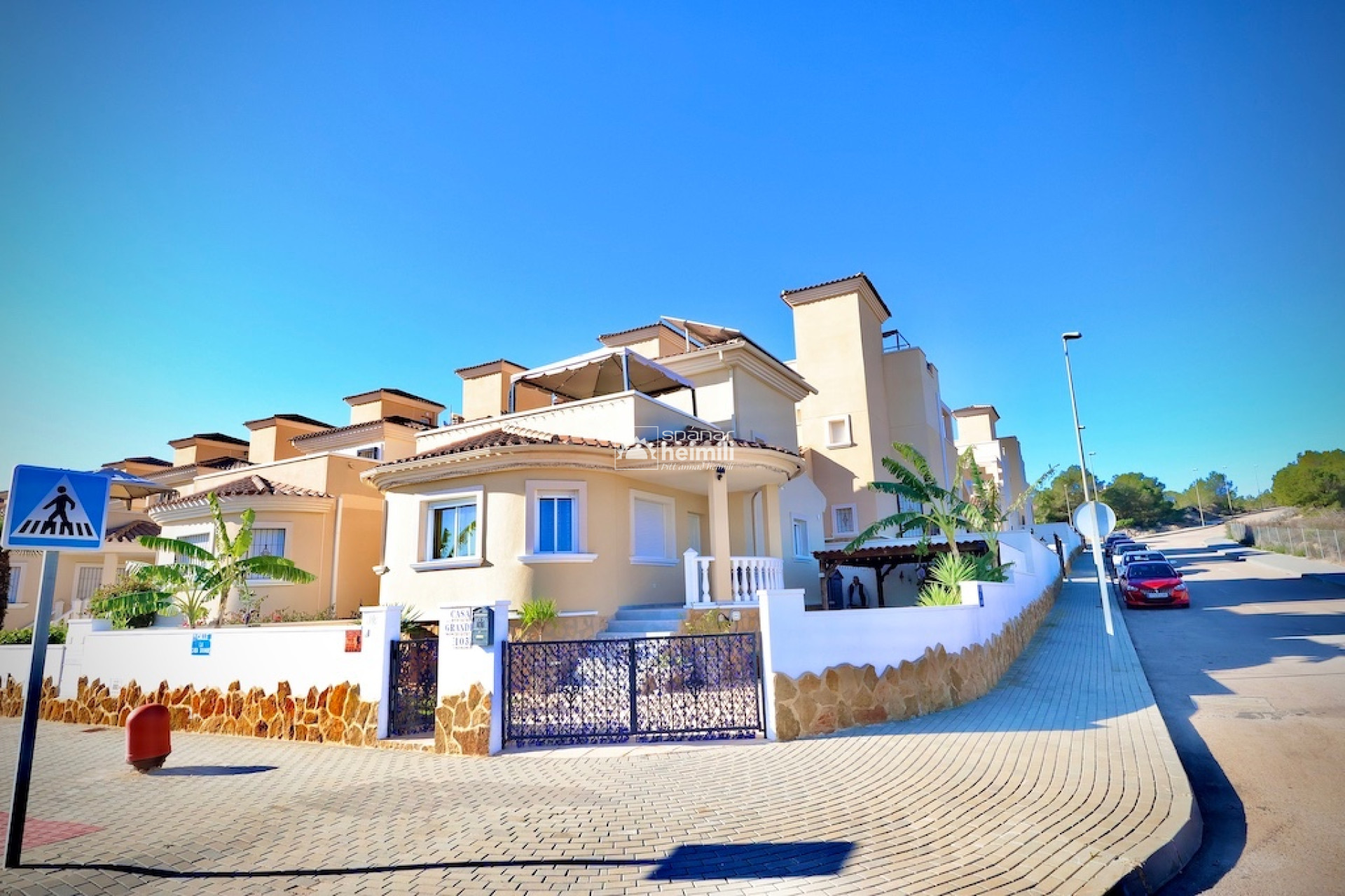 Resale - Villa -
San Miguel