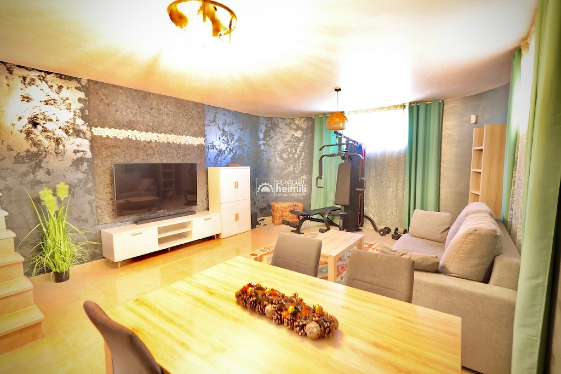 Resale - Villa -
San Miguel