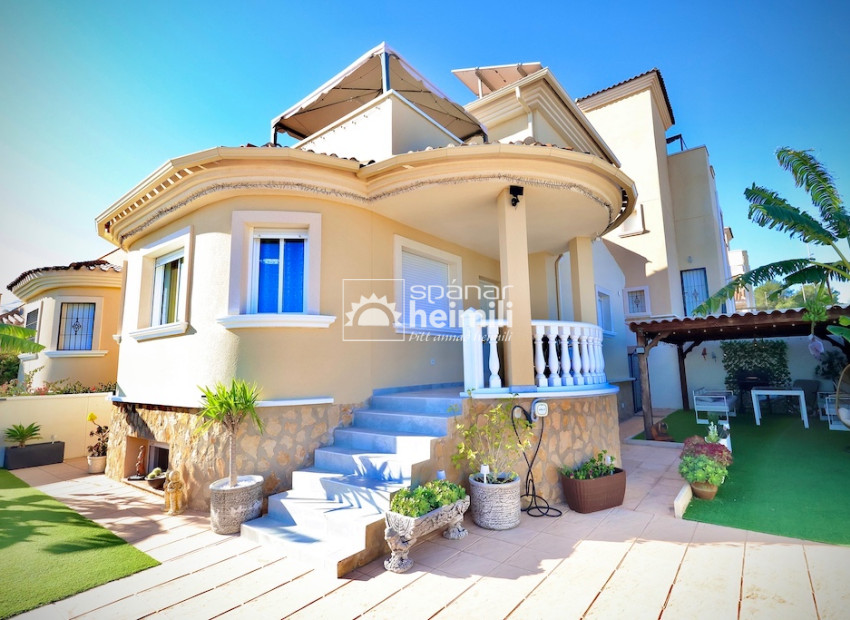 Resale - Villa -
San Miguel