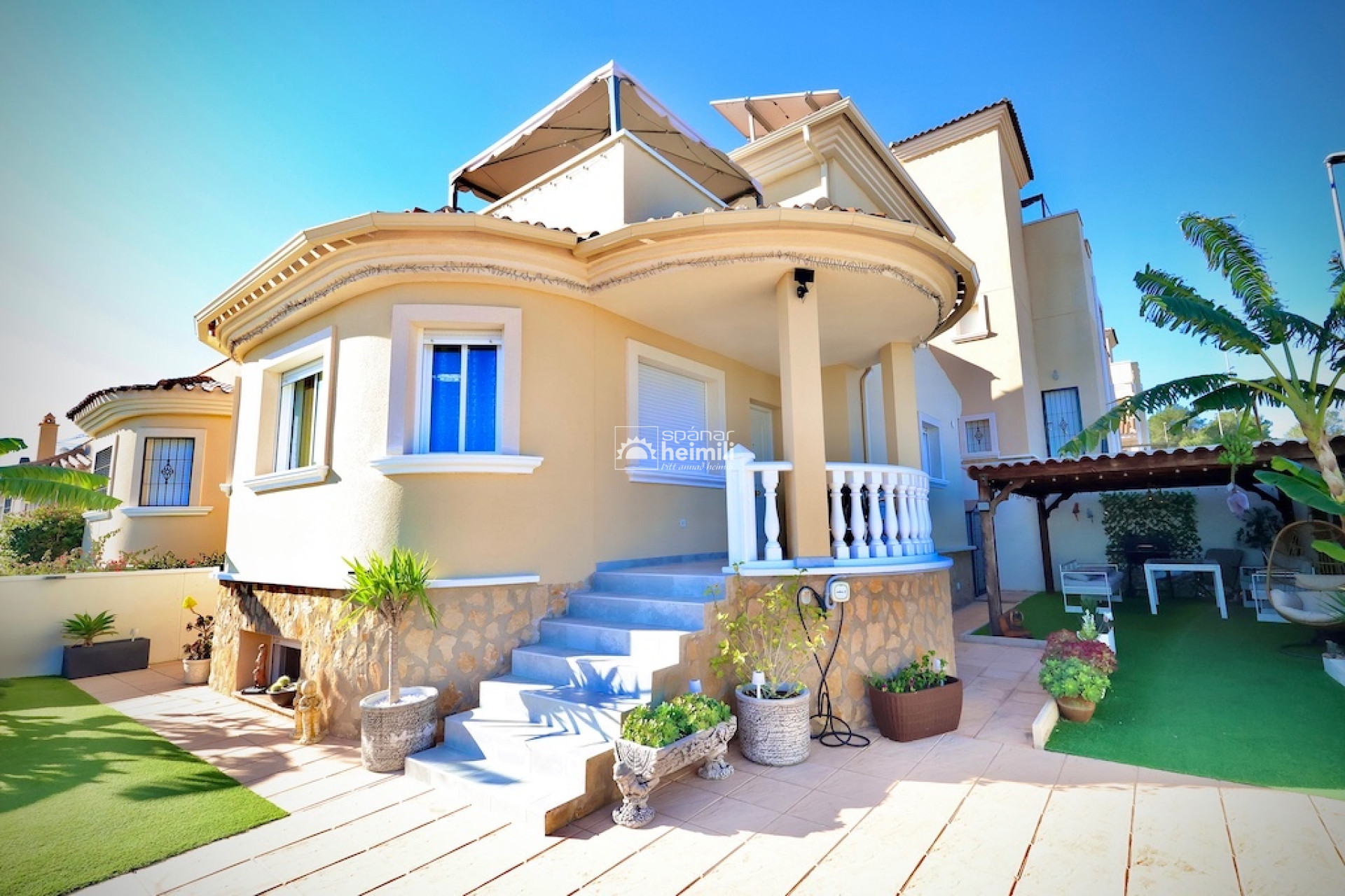 Resale - Villa -
San Miguel