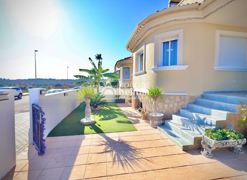 Resale - Villa -
San Miguel