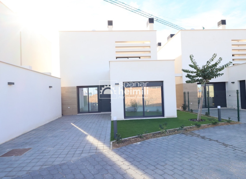 Resale - Villa -
Santa Rosalia