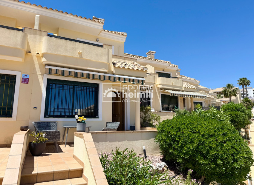 Reventa - Adosado -
Campoamor/Las Ramblas