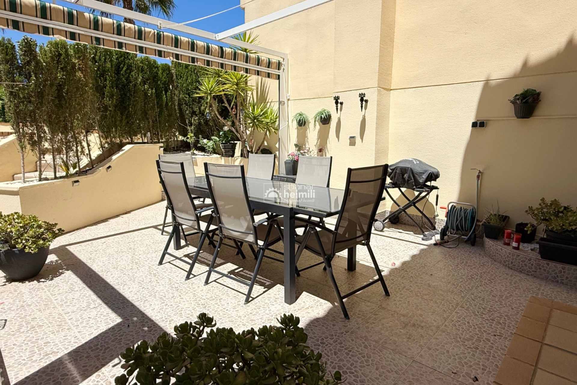 Reventa - Adosado -
Campoamor/Las Ramblas