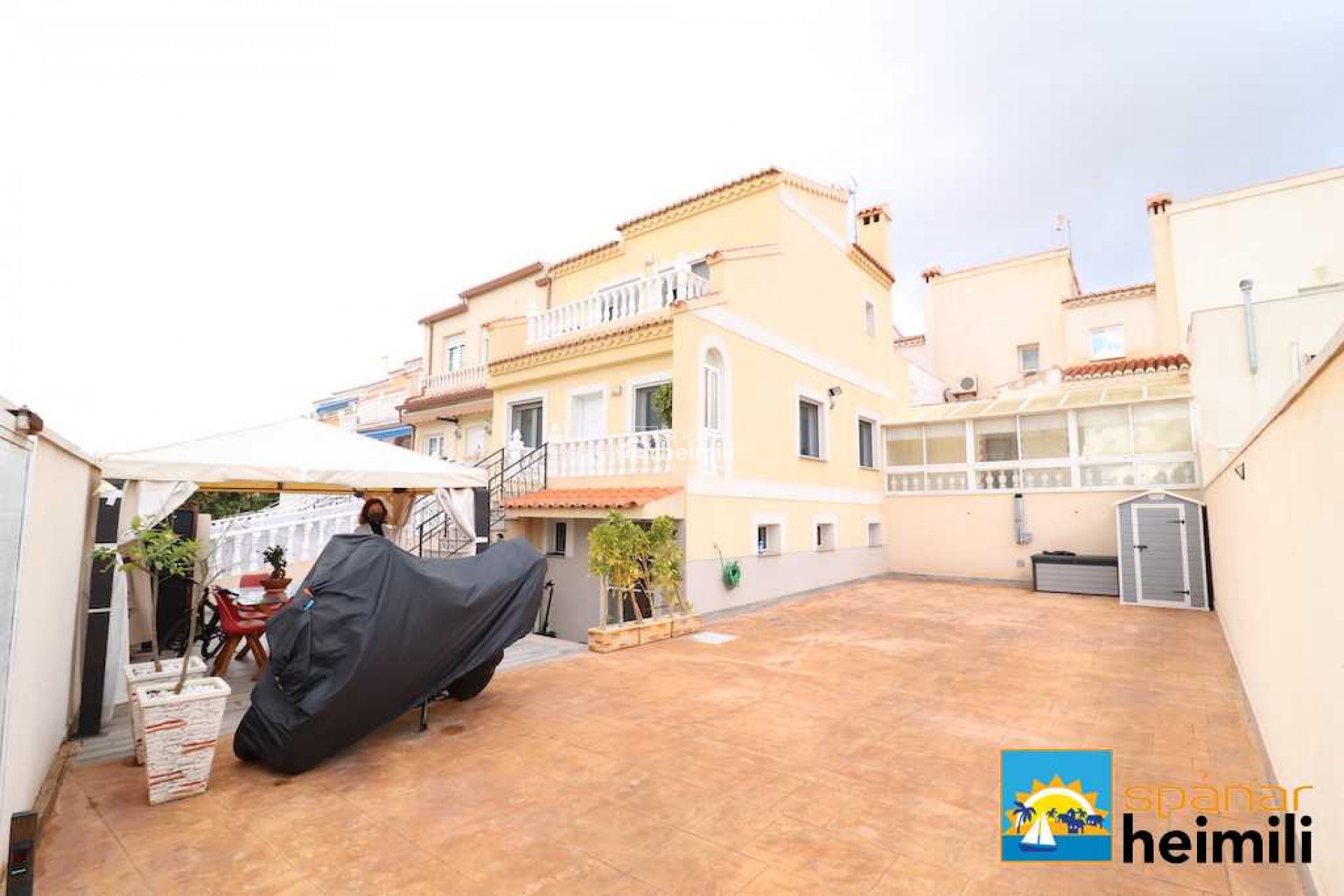 Reventa - Adosado -
Torrevieja