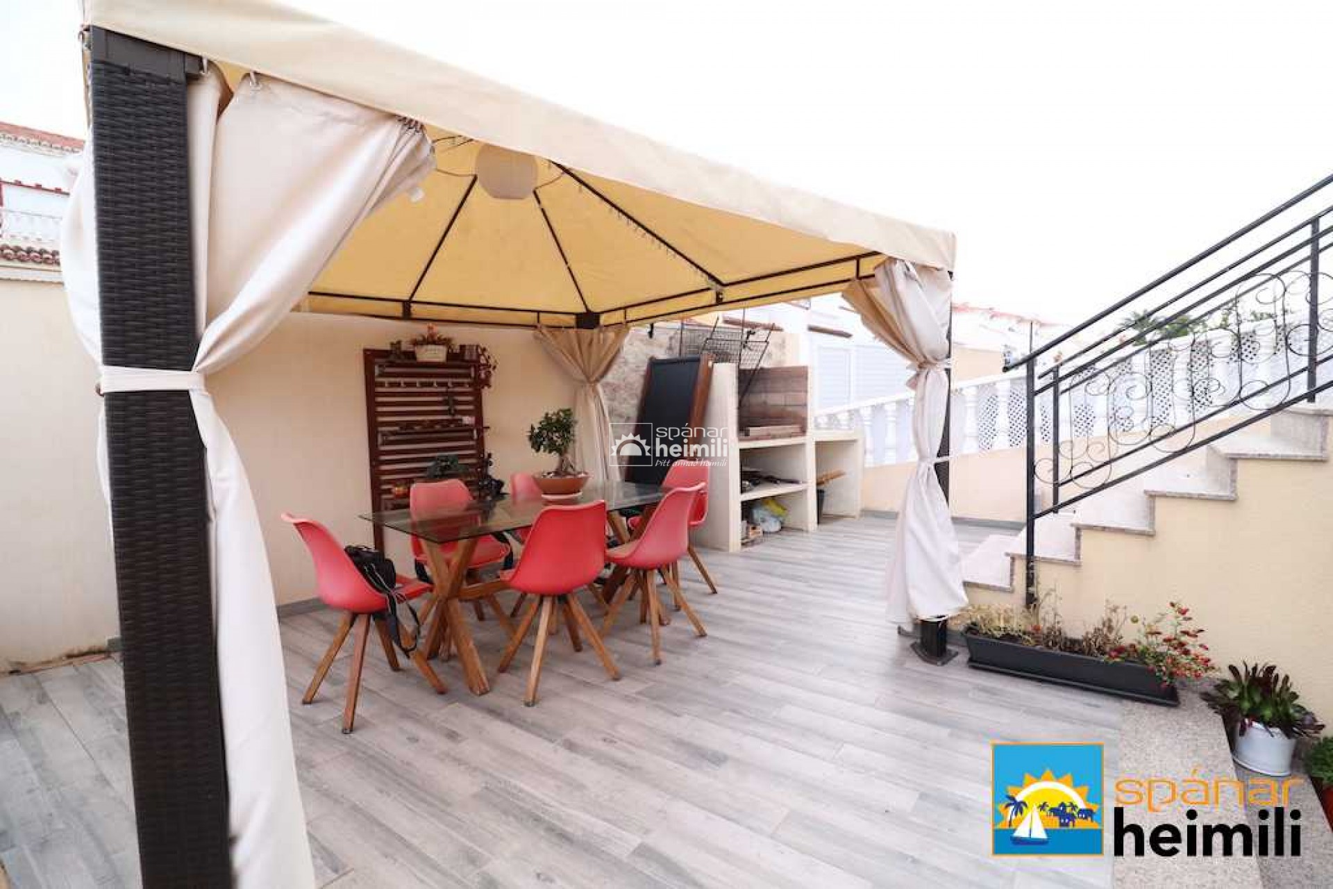 Reventa - Adosado -
Torrevieja