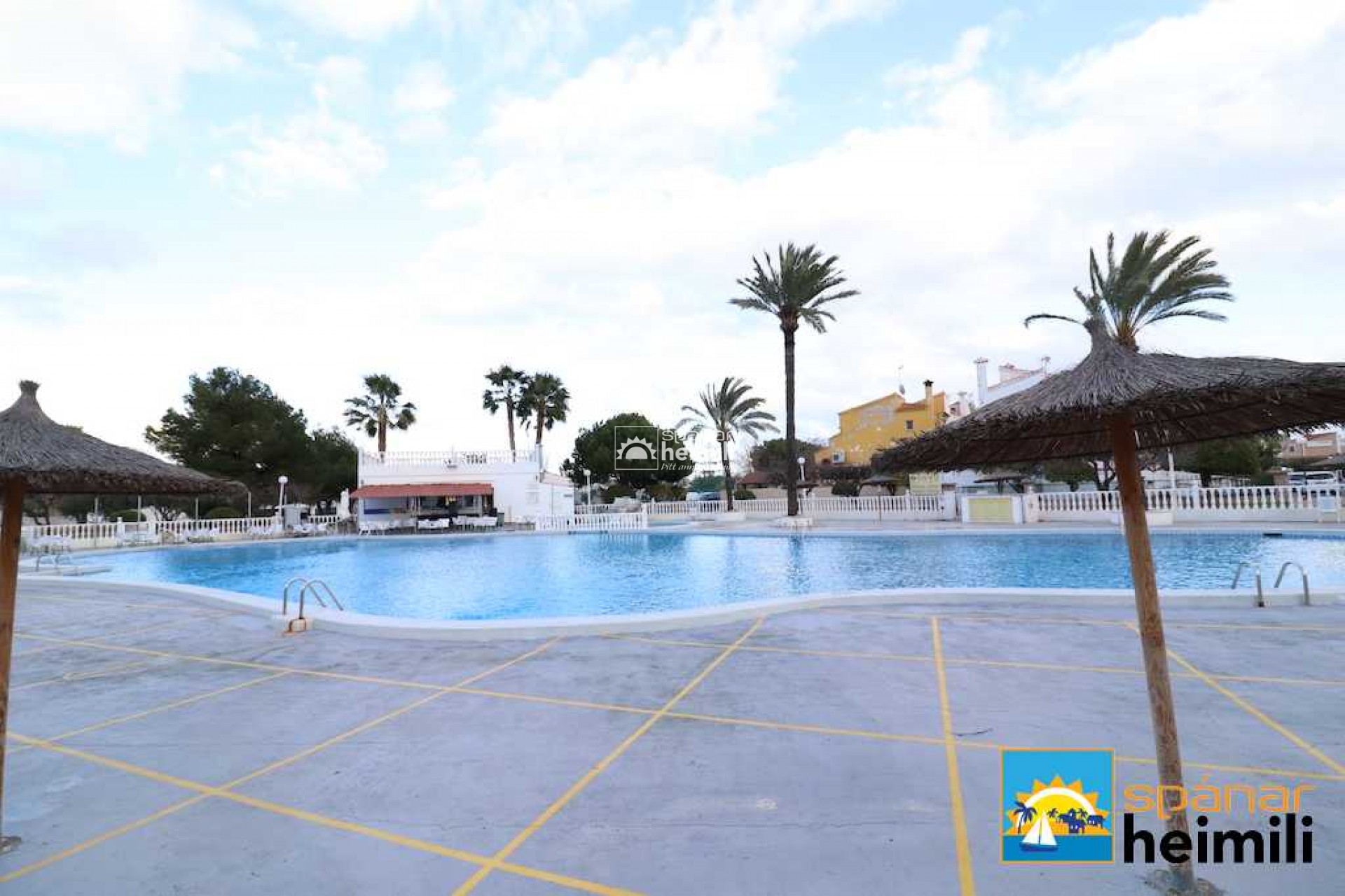 Reventa - Adosado -
Torrevieja