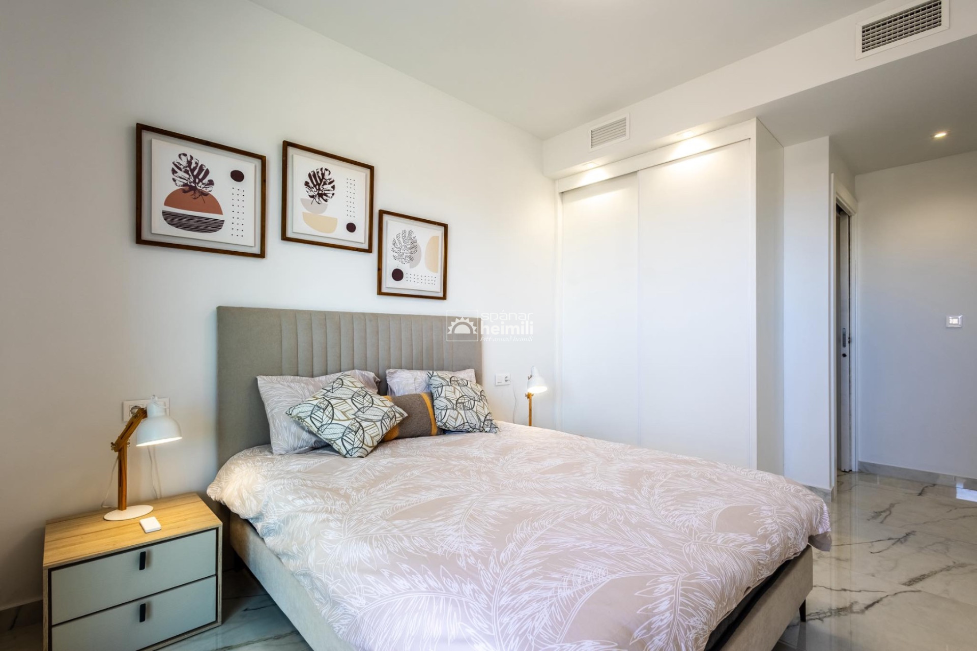 Reventa - Apartamento -
Playa flamenca