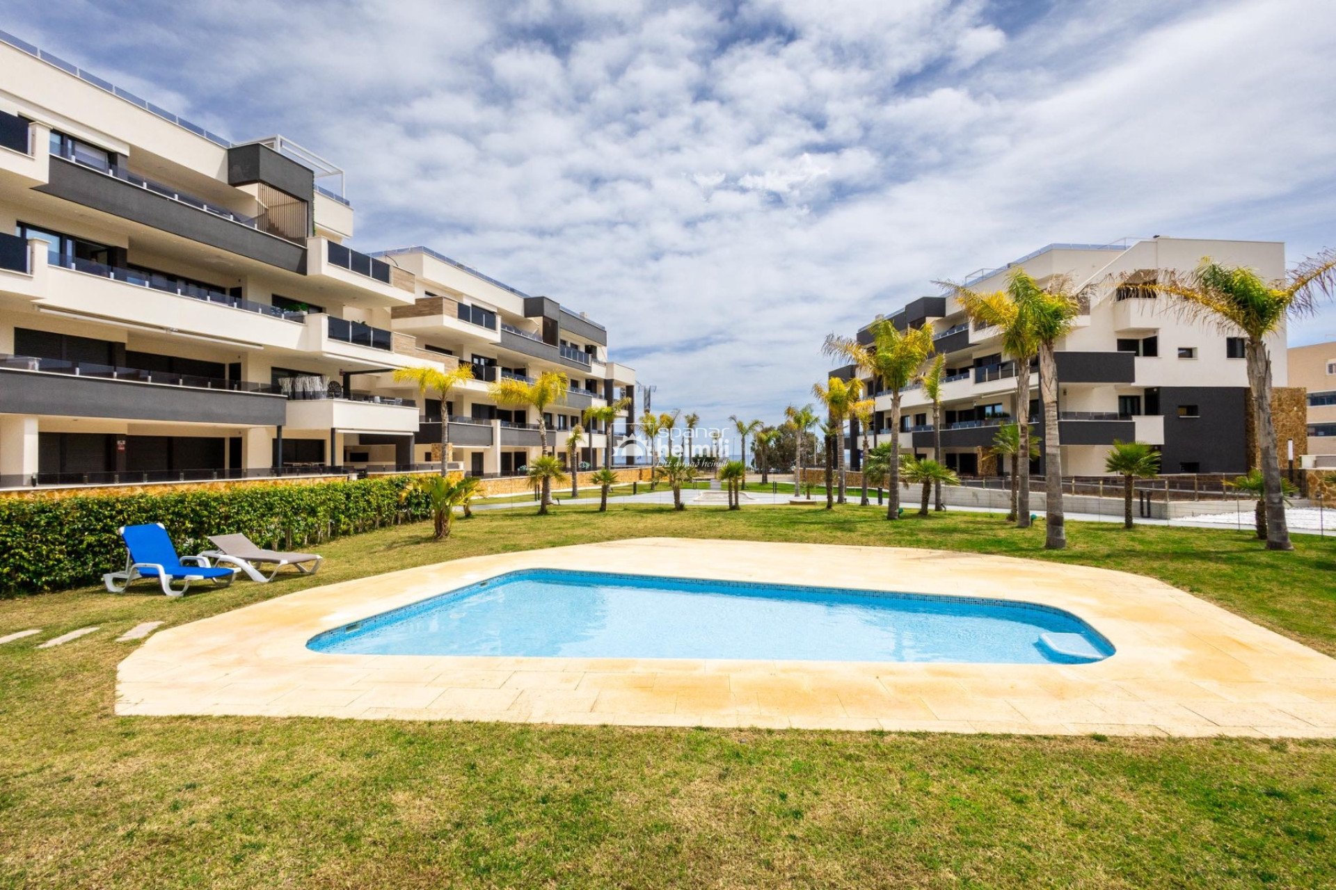 Reventa - Apartamento -
Playa flamenca