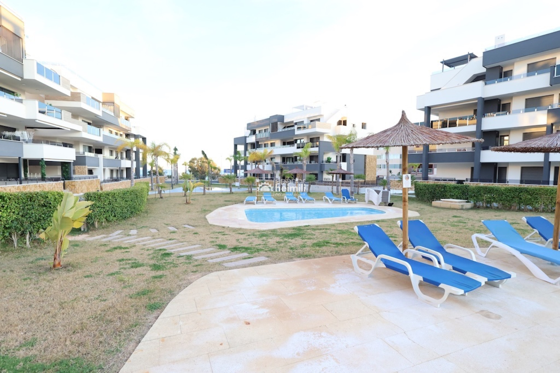 Reventa - Apartamento -
Playa flamenca