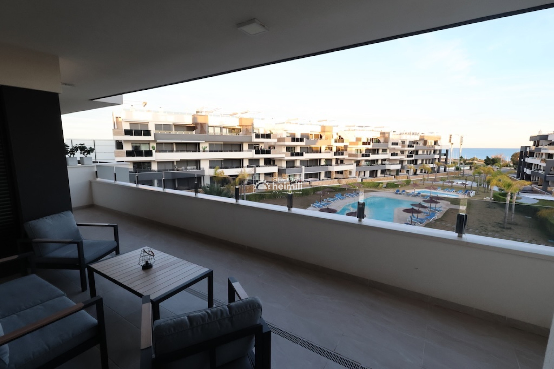 Reventa - Apartamento -
Playa flamenca