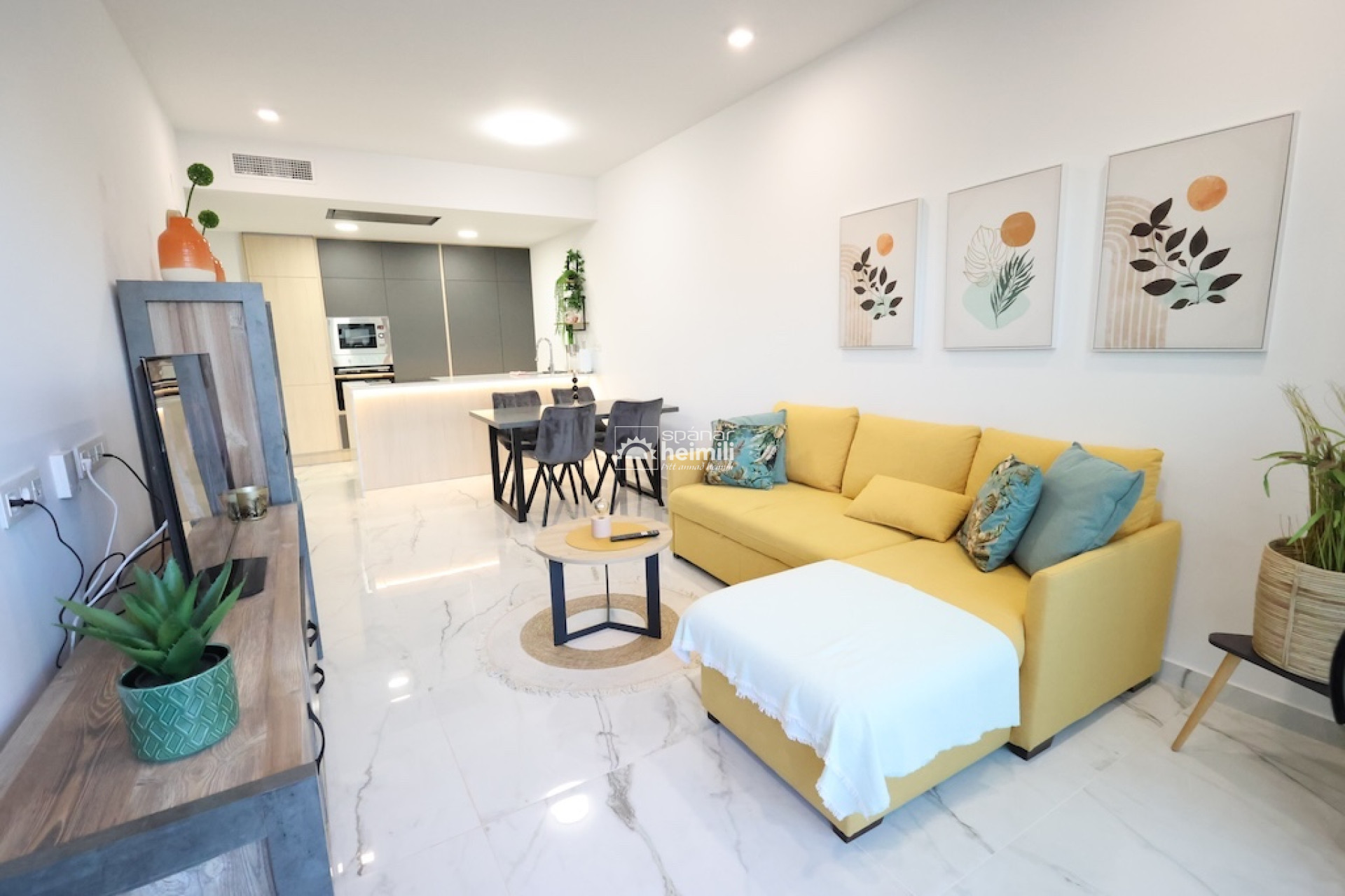 Reventa - Apartamento -
Playa flamenca