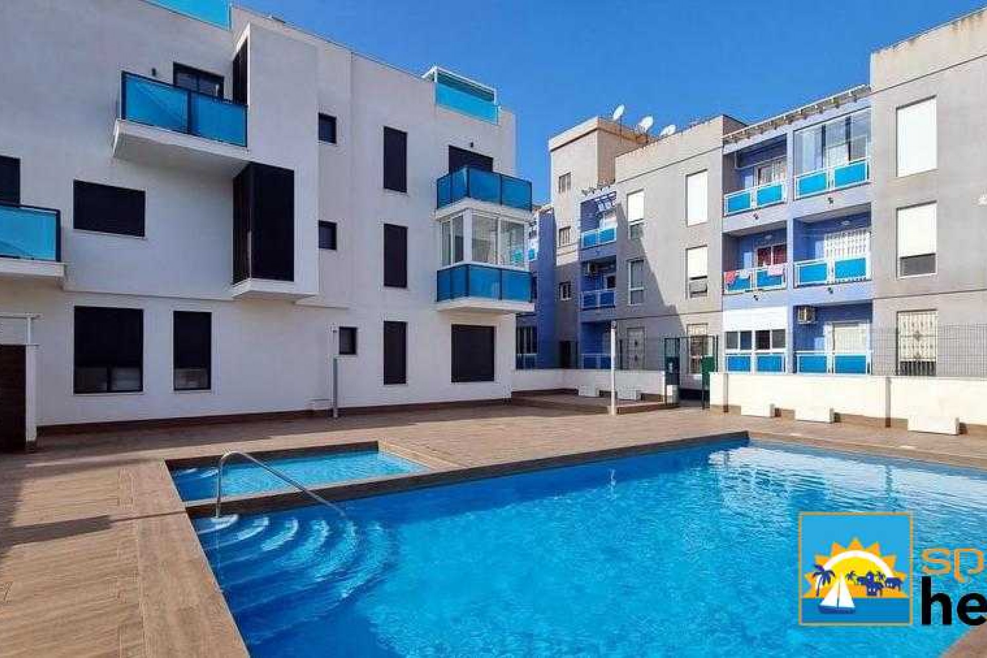 Reventa - Apartamento -
Torrevieja