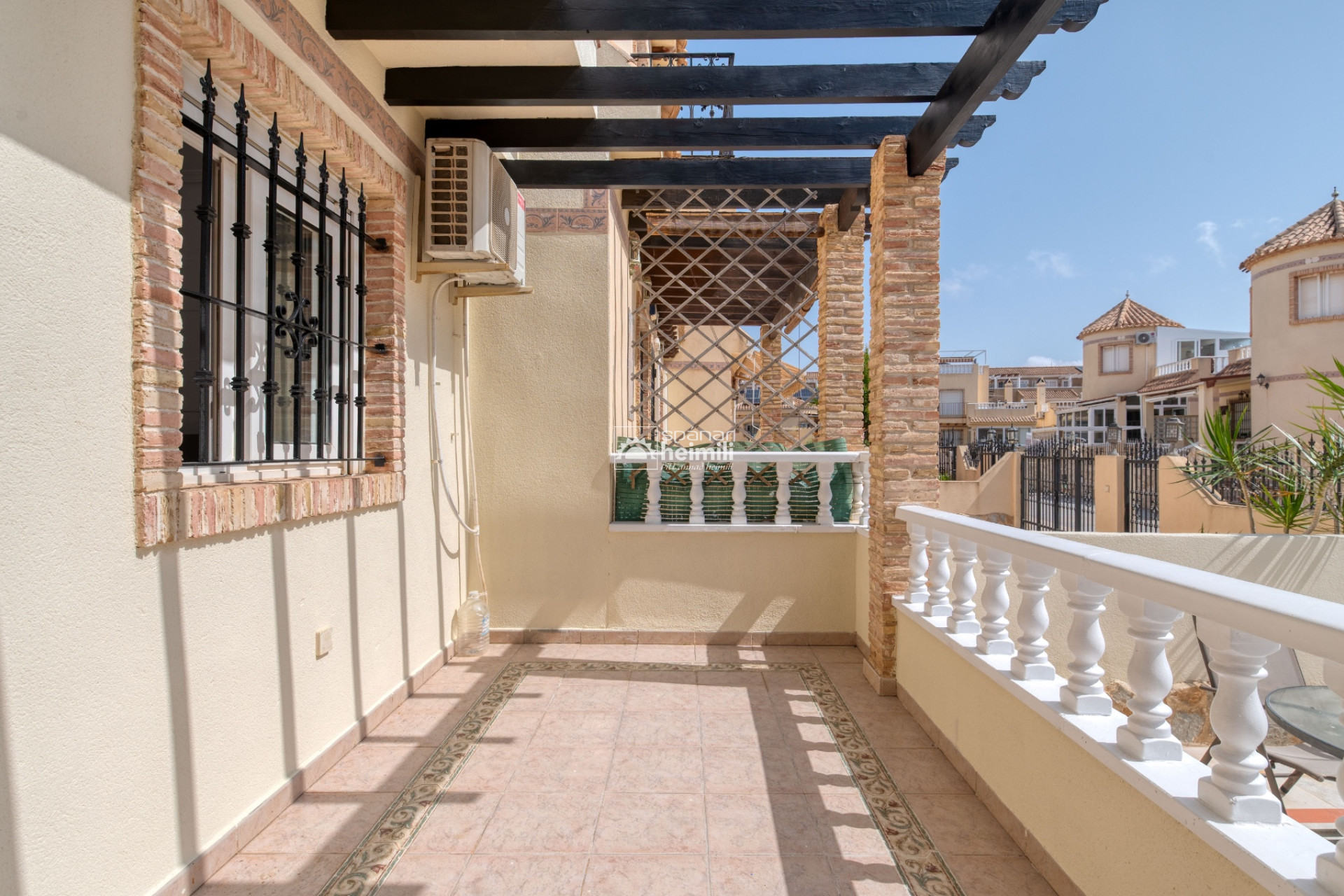 Reventa - Bungalow -
Los Altos/Los Balcones