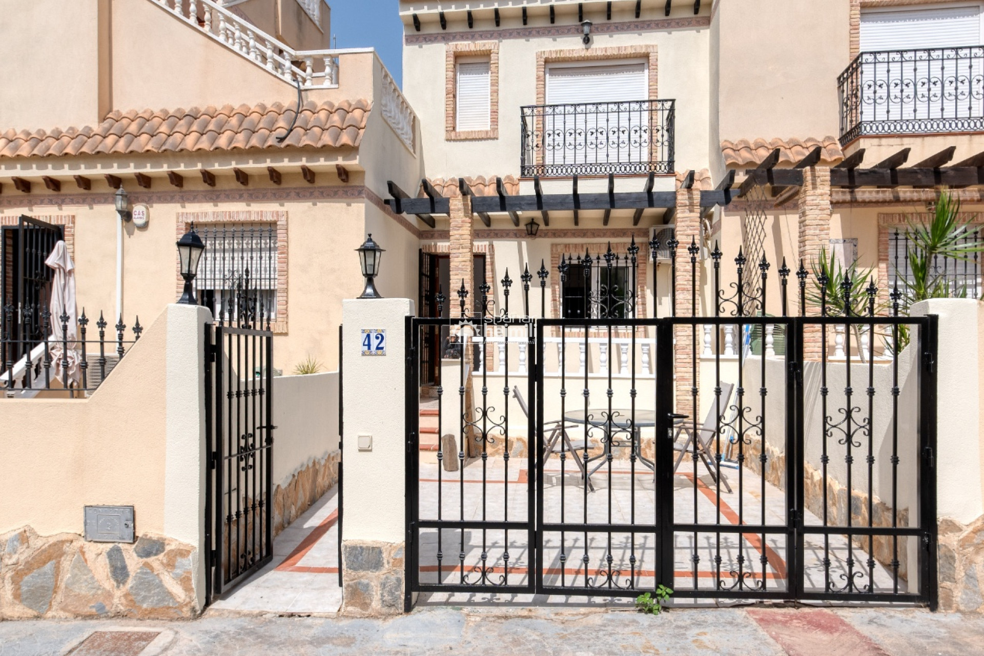 Reventa - Bungalow -
Los Altos/Los Balcones
