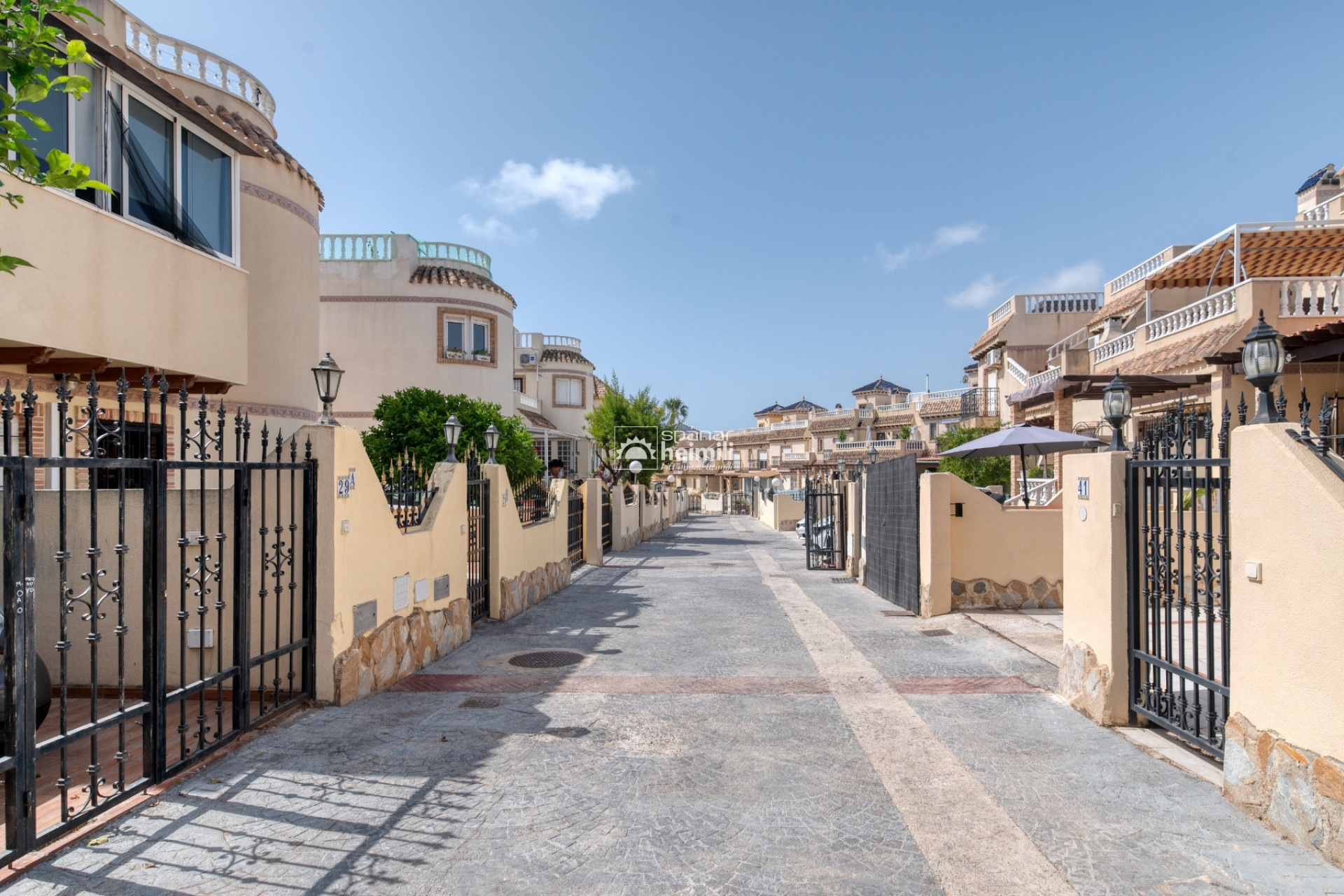 Reventa - Bungalow -
Los Altos/Los Balcones