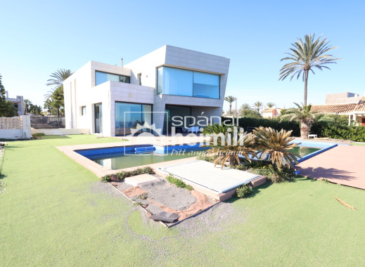 - Reventa -
            Cabo Roig - 2445