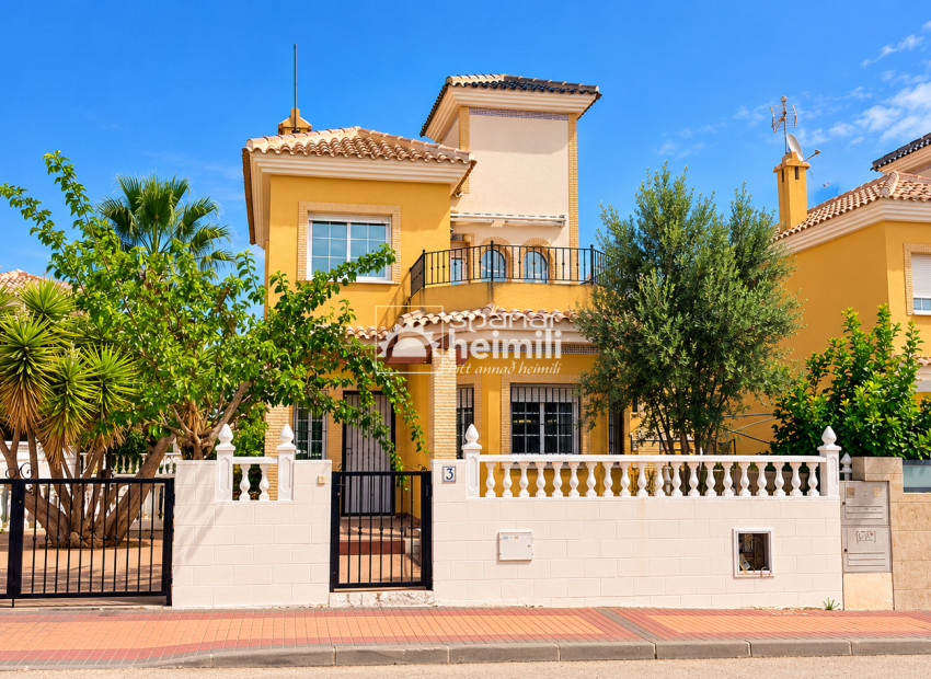 Reventa - Villa -
Algorfa/Los Montesinos