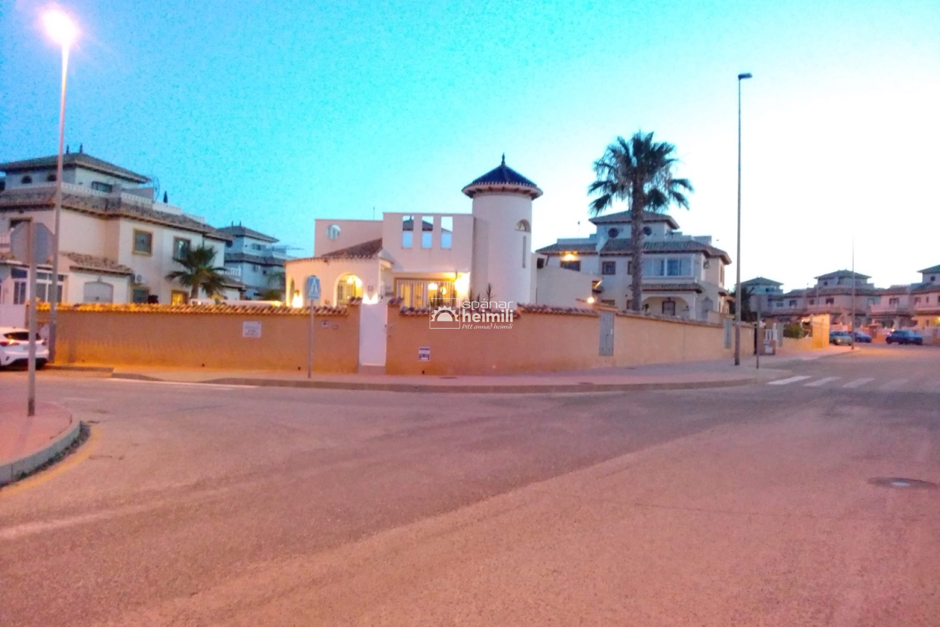 Reventa - Villa -
Cabo Roig