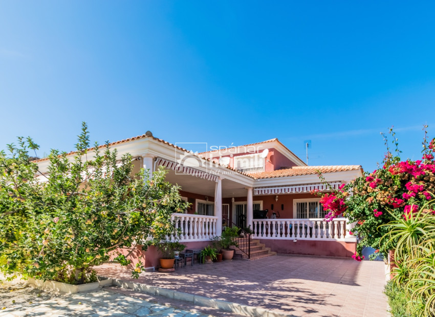 Reventa - Villa -
Finestrat