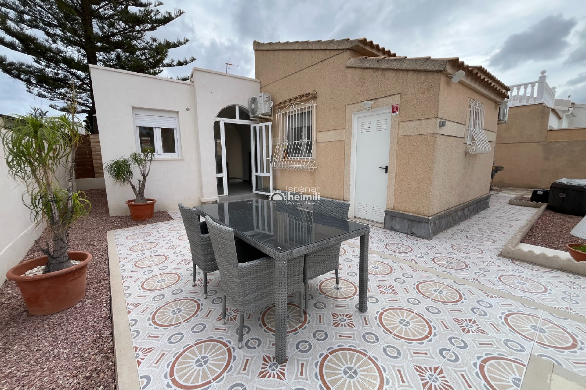 Reventa - Villa -
La Zenia