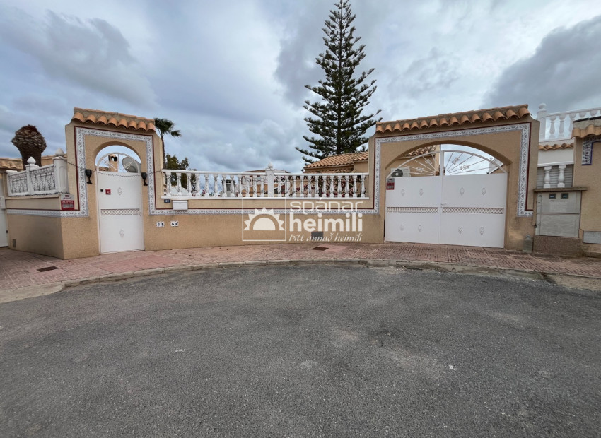 Reventa - Villa -
La Zenia
