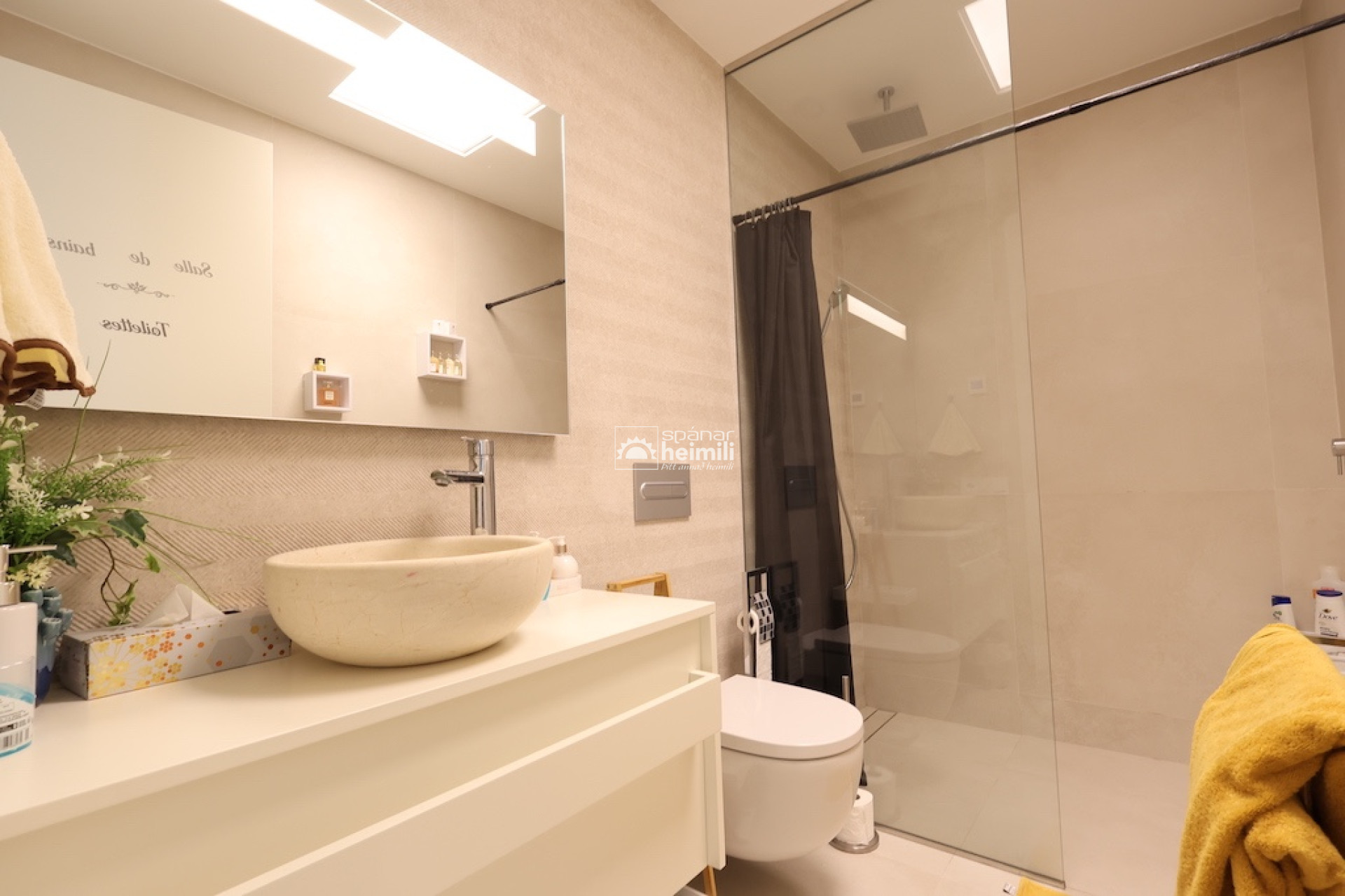 Reventa - Villa -
Las Colinas