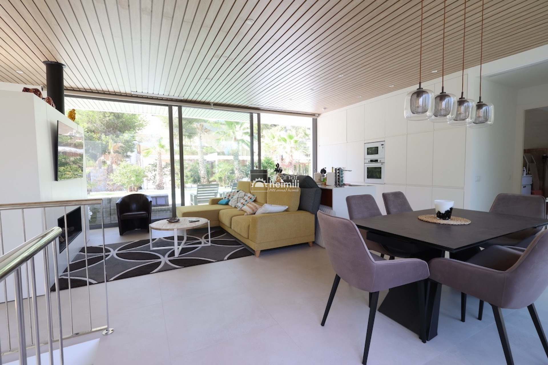 Reventa - Villa -
Las Colinas