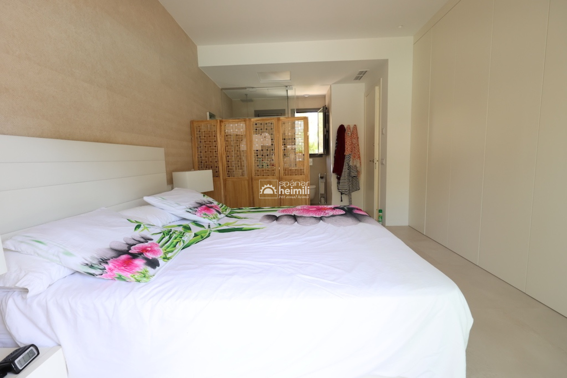 Reventa - Villa -
Las Colinas