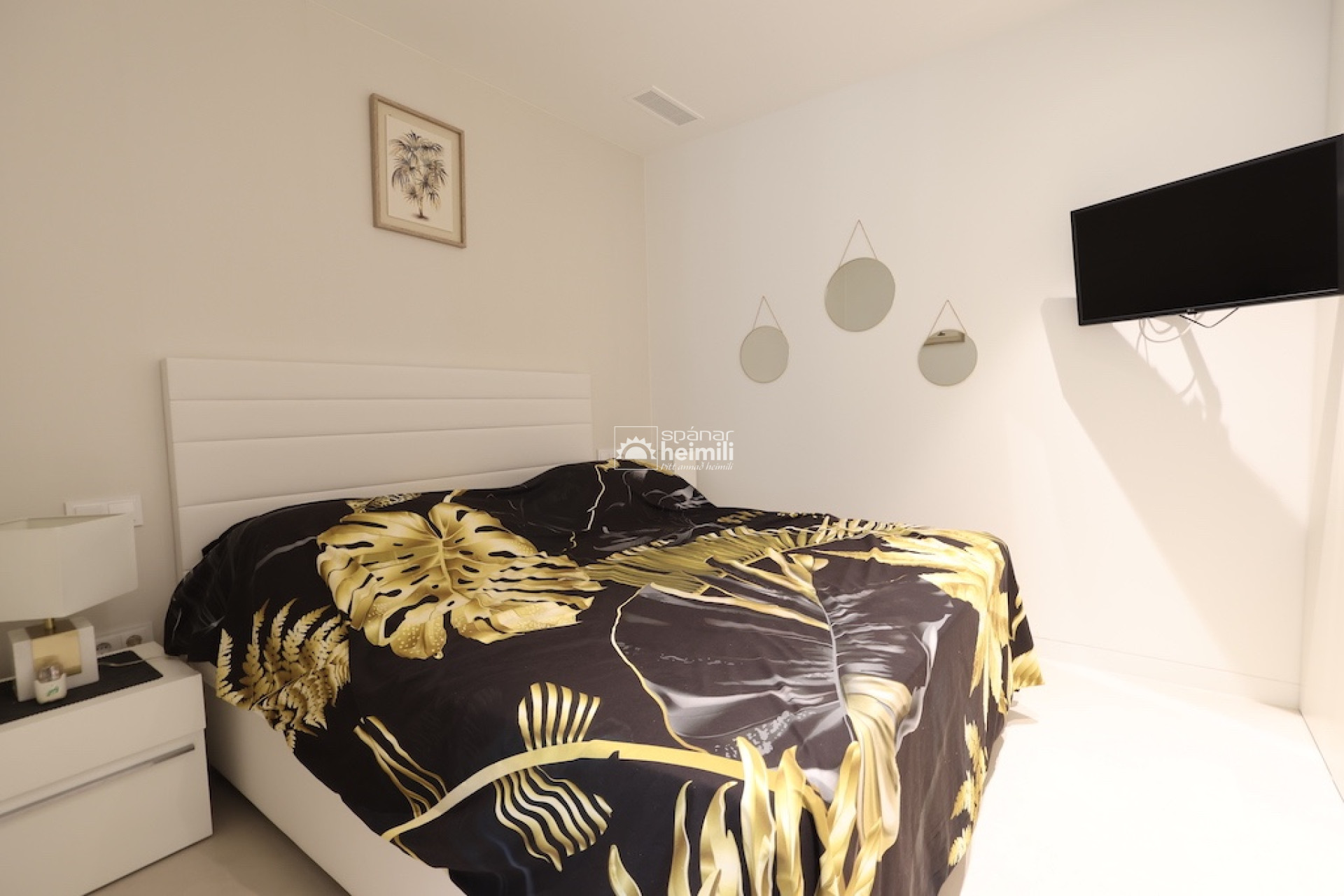 Reventa - Villa -
Las Colinas