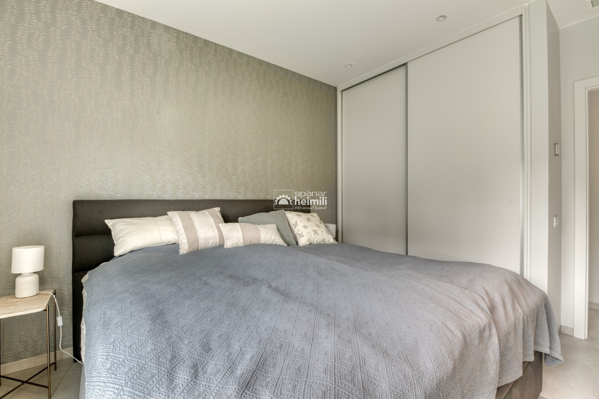 Reventa - Villa -
Las Colinas