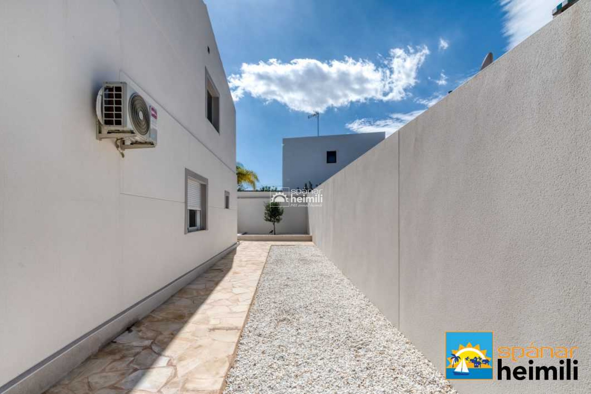 Reventa - Villa -
Los Altos/Los Balcones