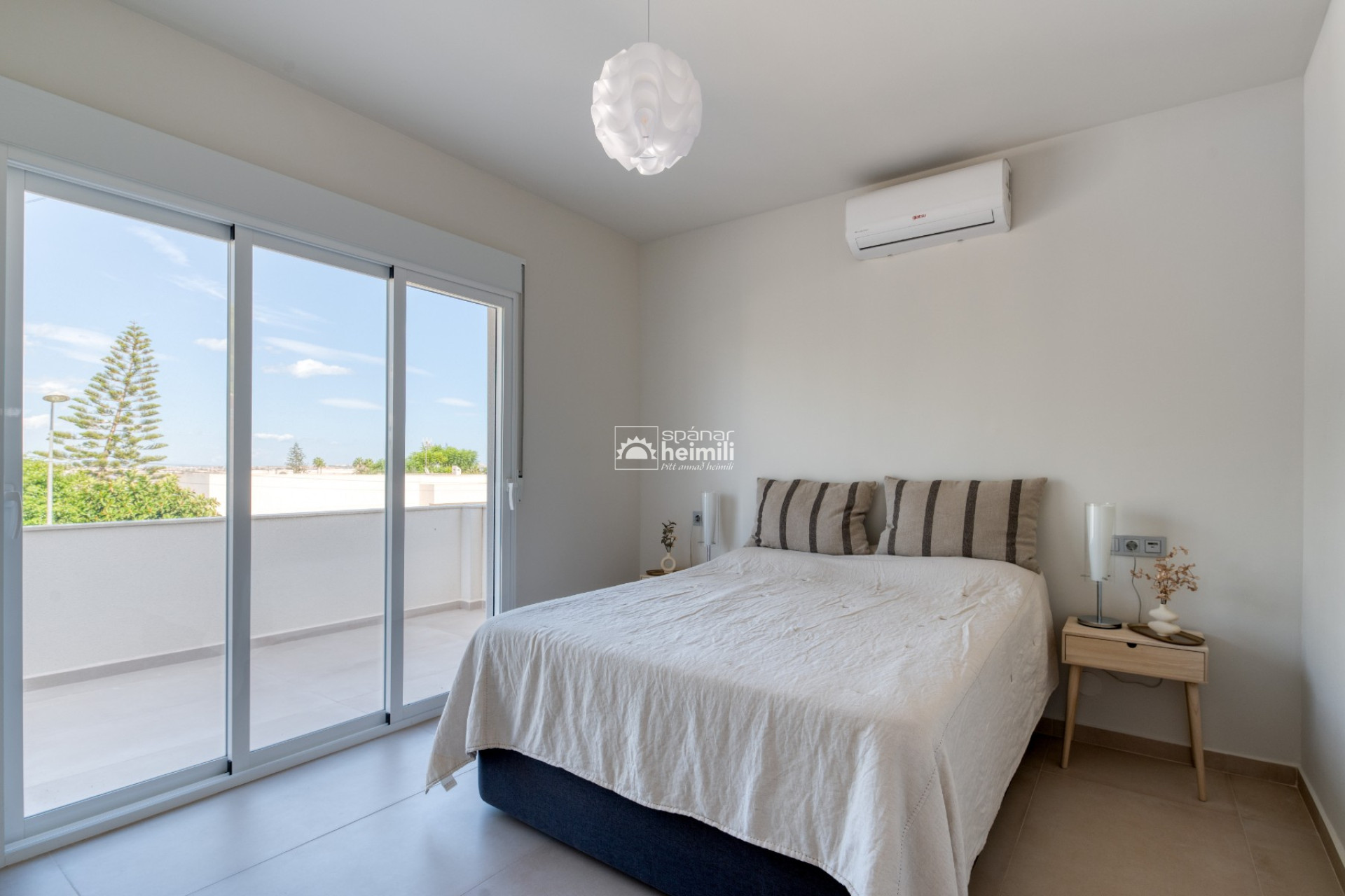 Reventa - Villa -
Los Altos/Los Balcones