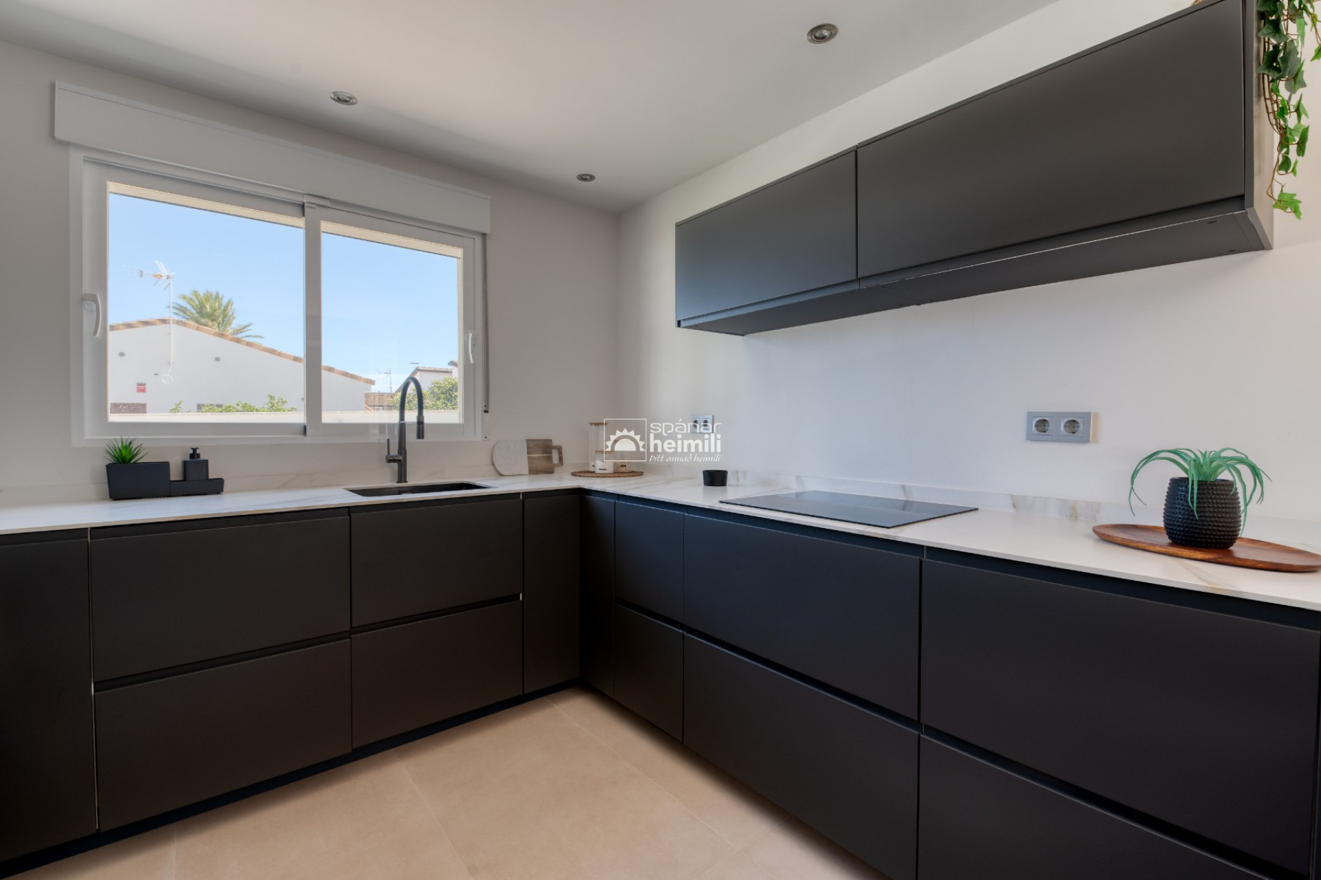 Reventa - Villa -
Los Altos/Los Balcones