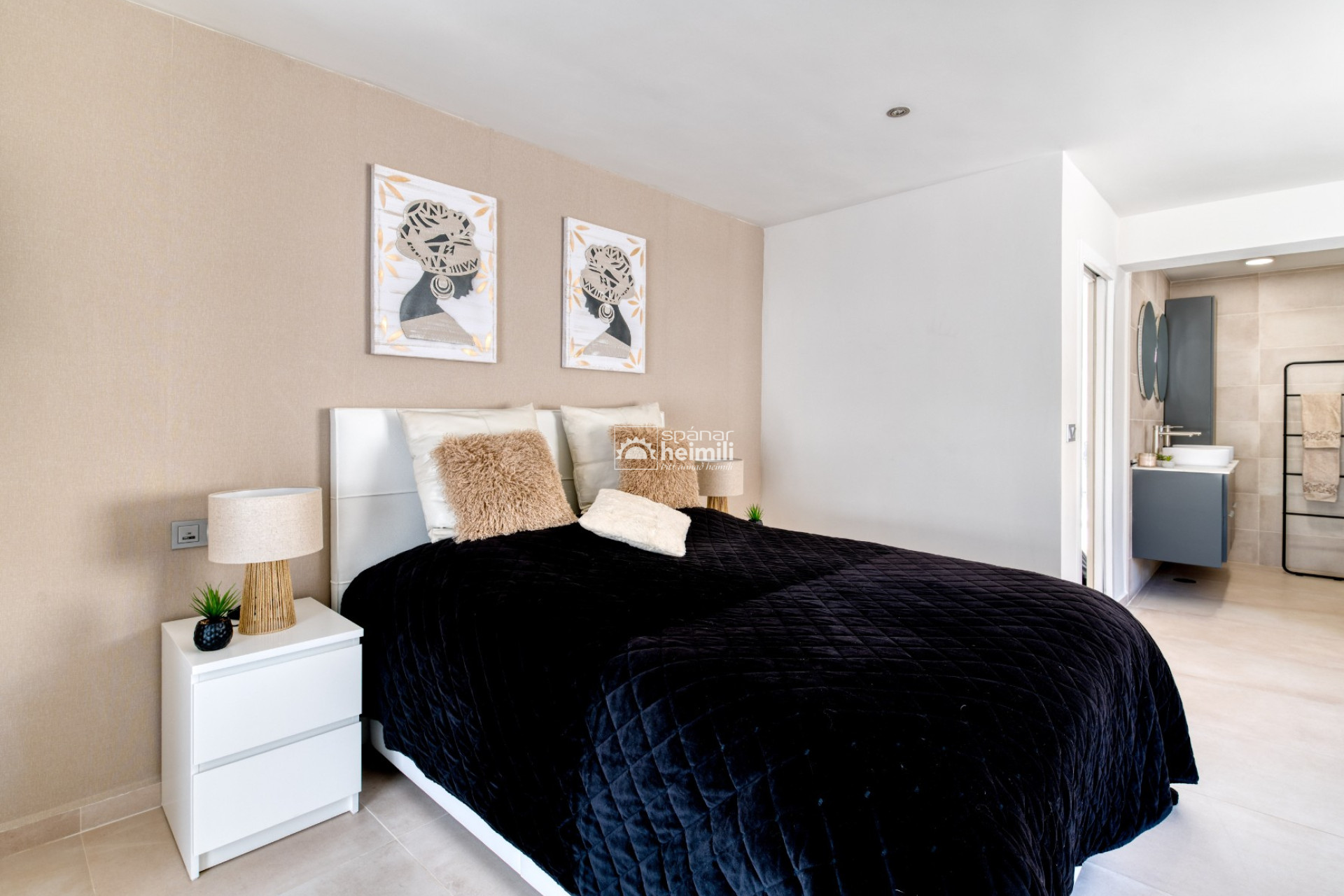 Reventa - Villa -
Los Altos/Los Balcones