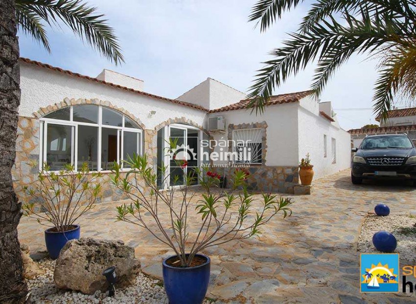 Reventa - Villa -
Los Altos/Los Balcones