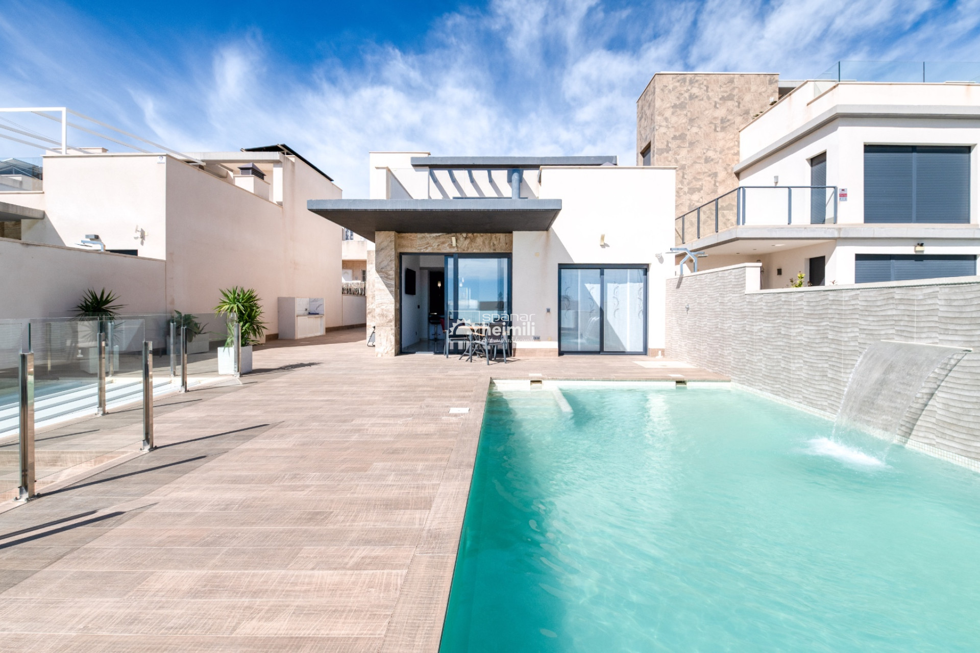 Reventa - Villa -
San Miguel