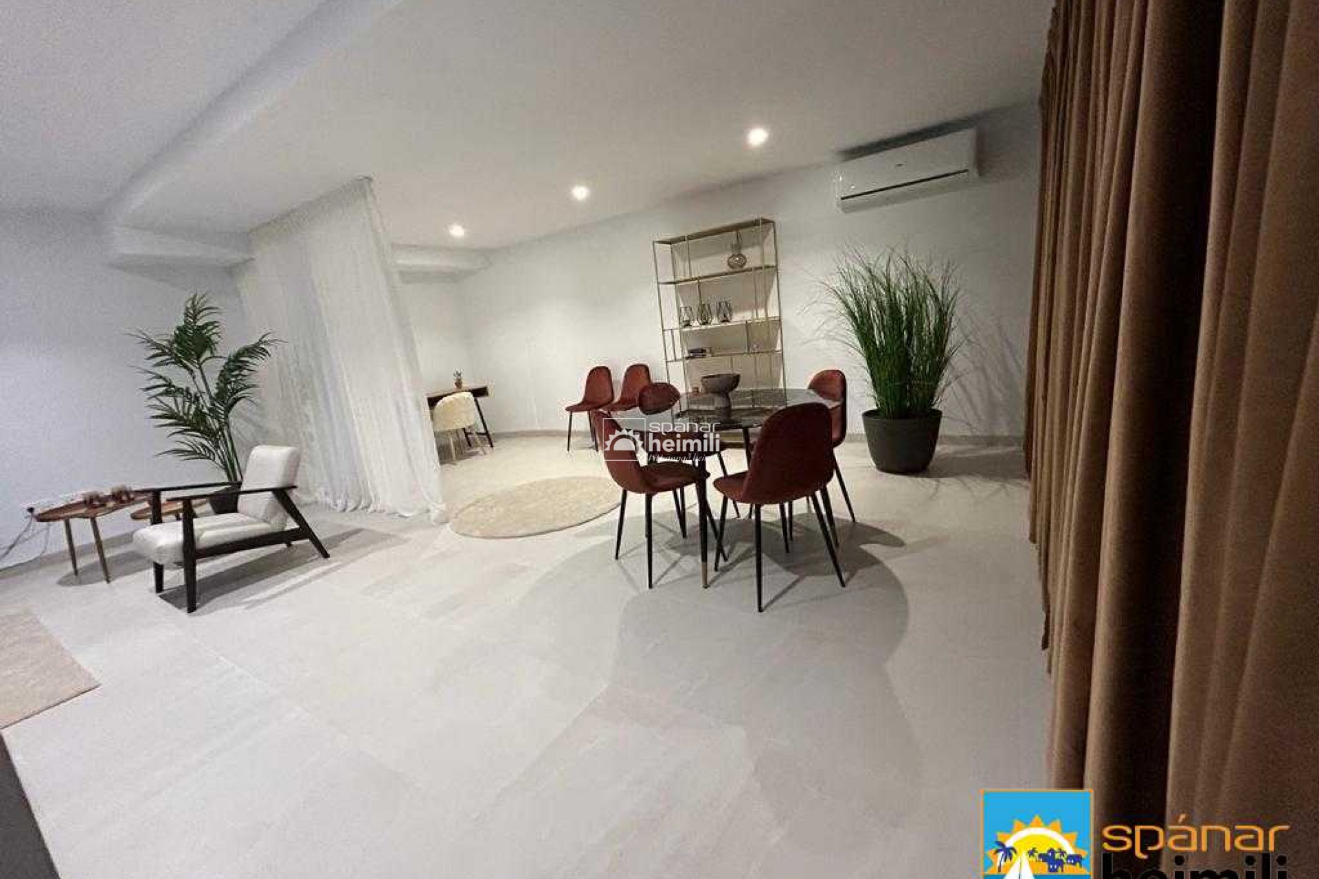 Reventa - Villa -
Santa Rosalia