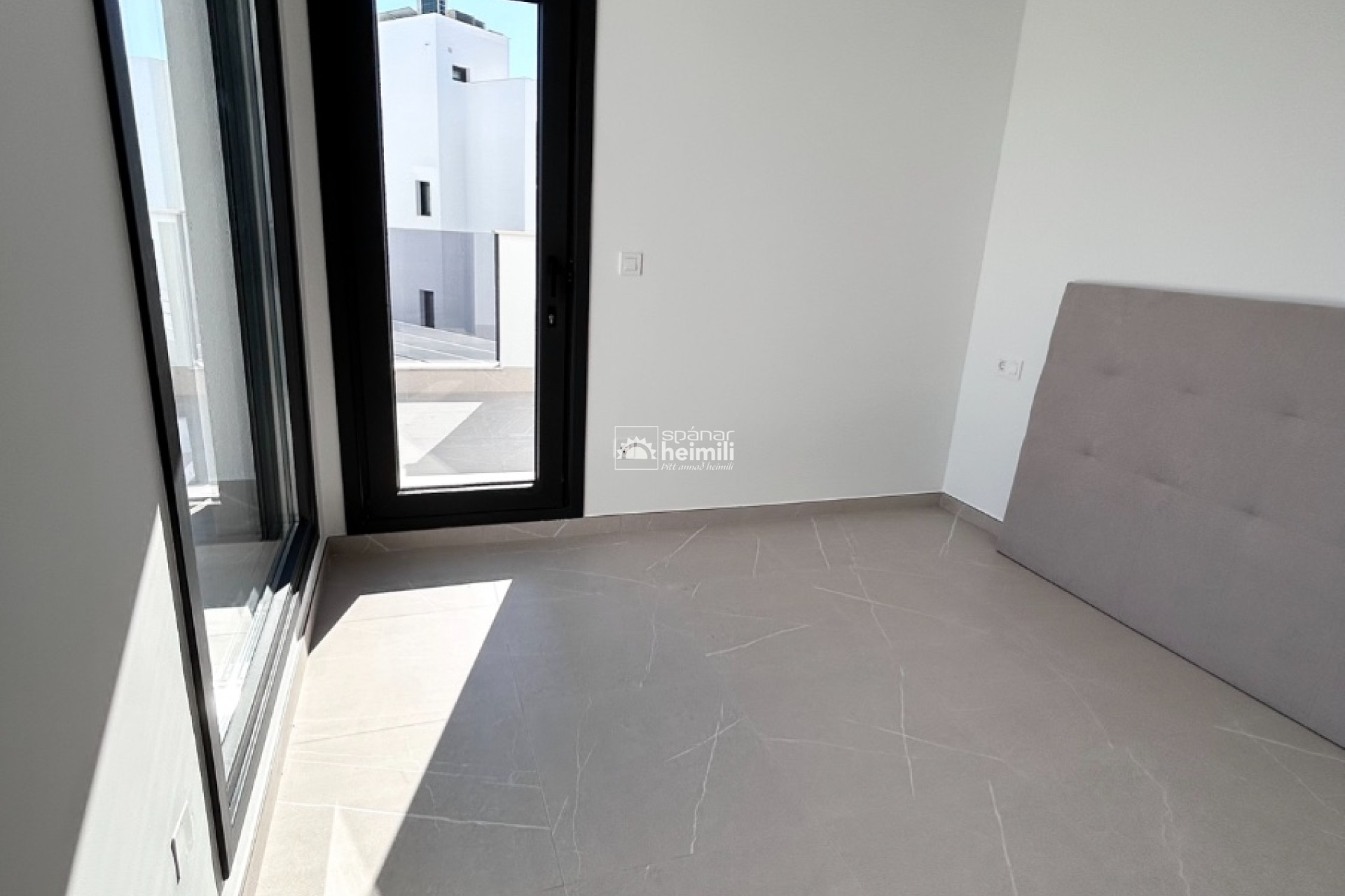 Reventa - Villa -
Santa Rosalia