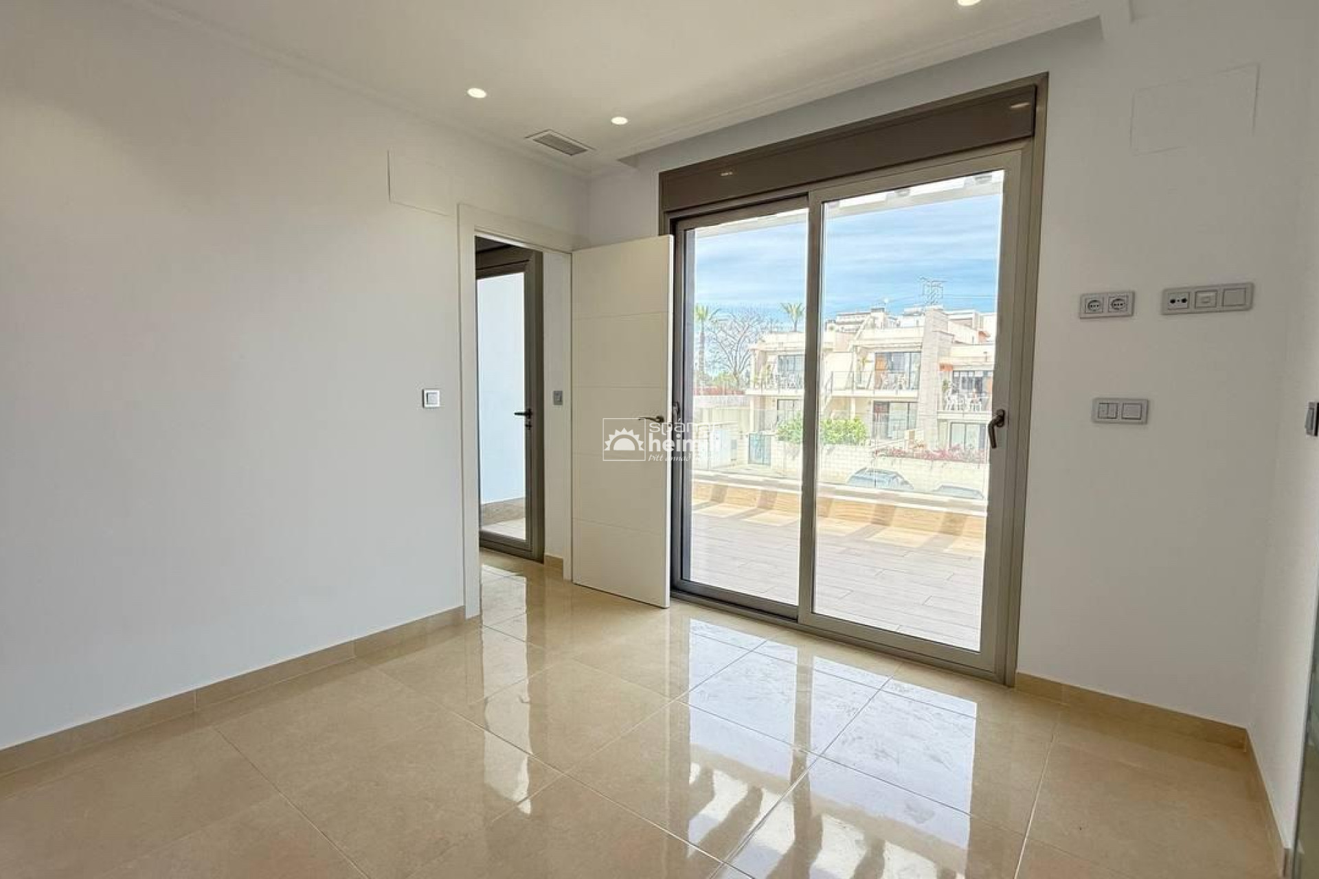 Reventa - Villa -
Villamartin