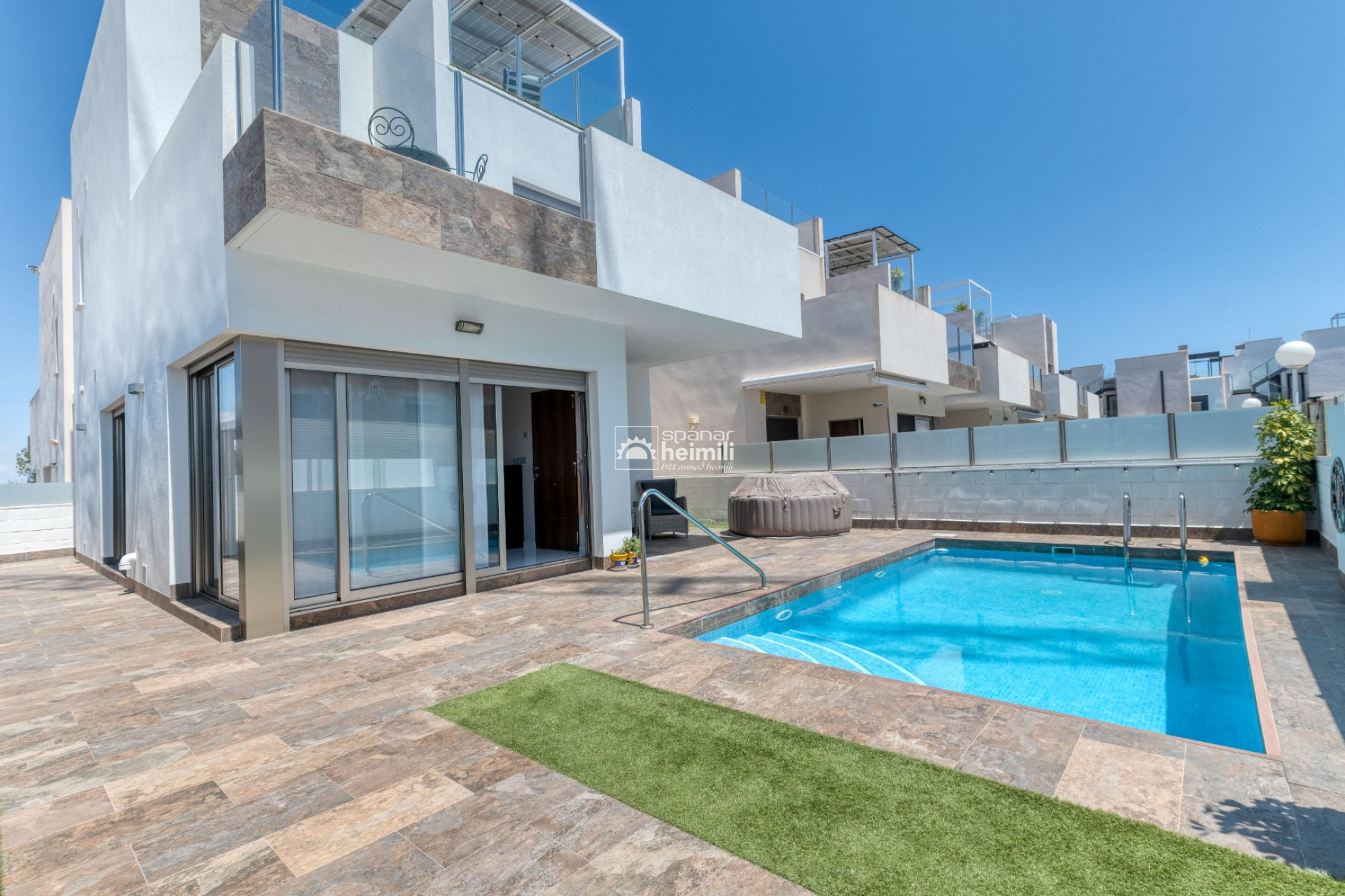 Reventa - Villa -
Villamartin