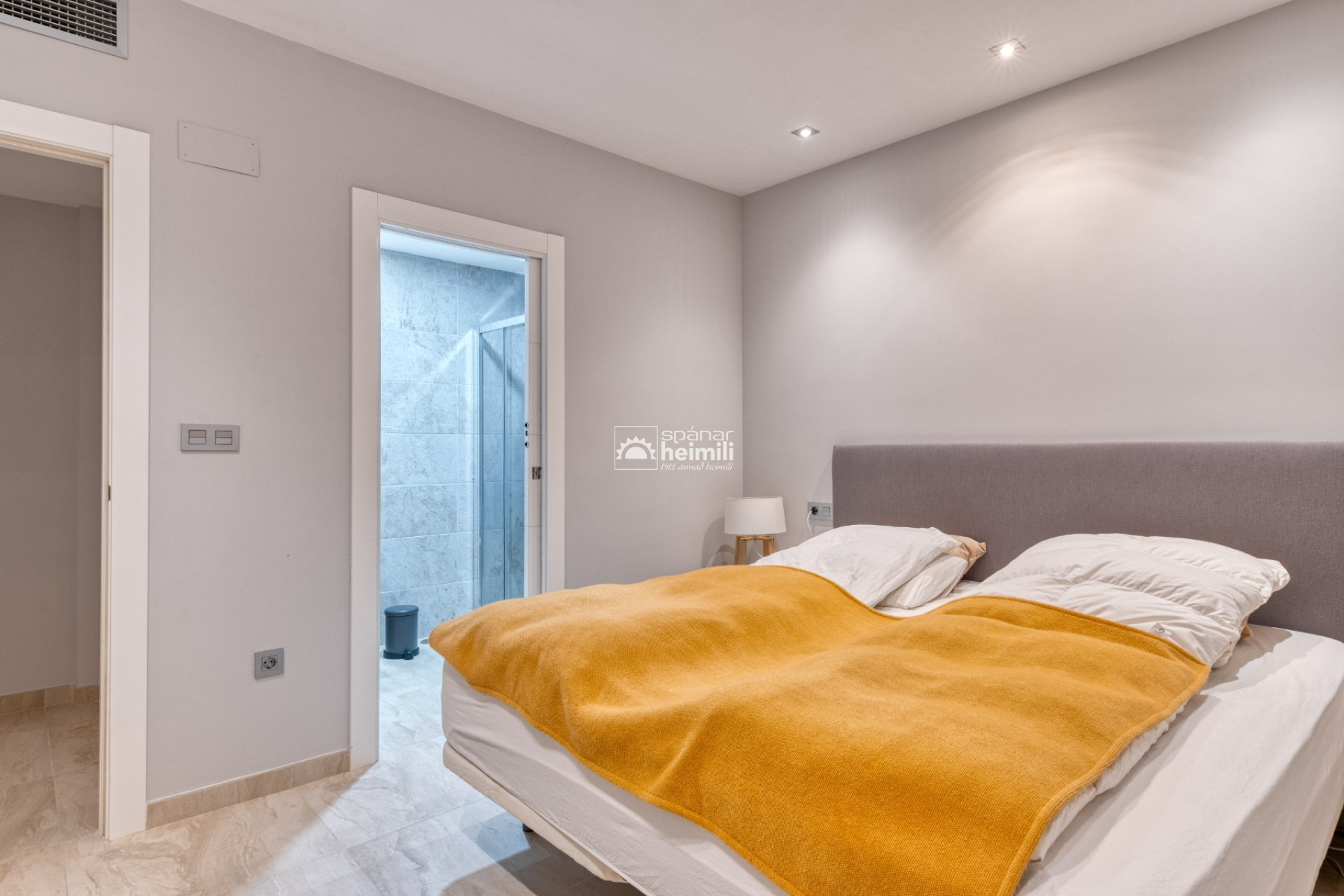 Reventa - Villa -
Villamartin